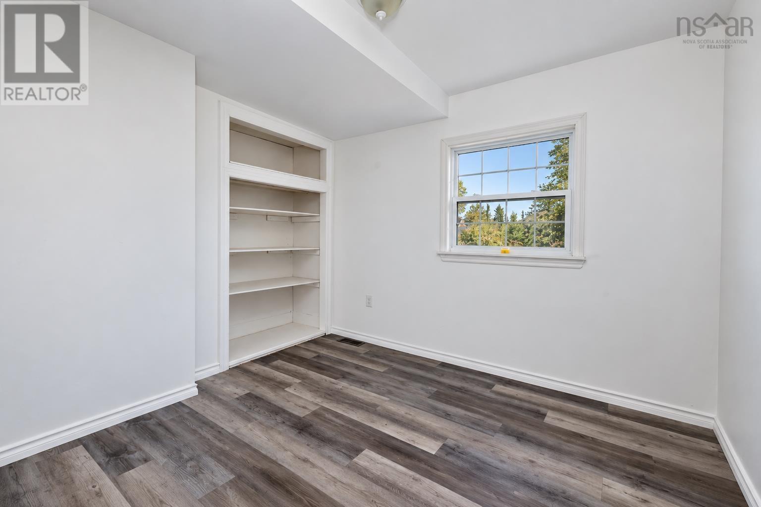 142 Maloney Street Property Photo 11