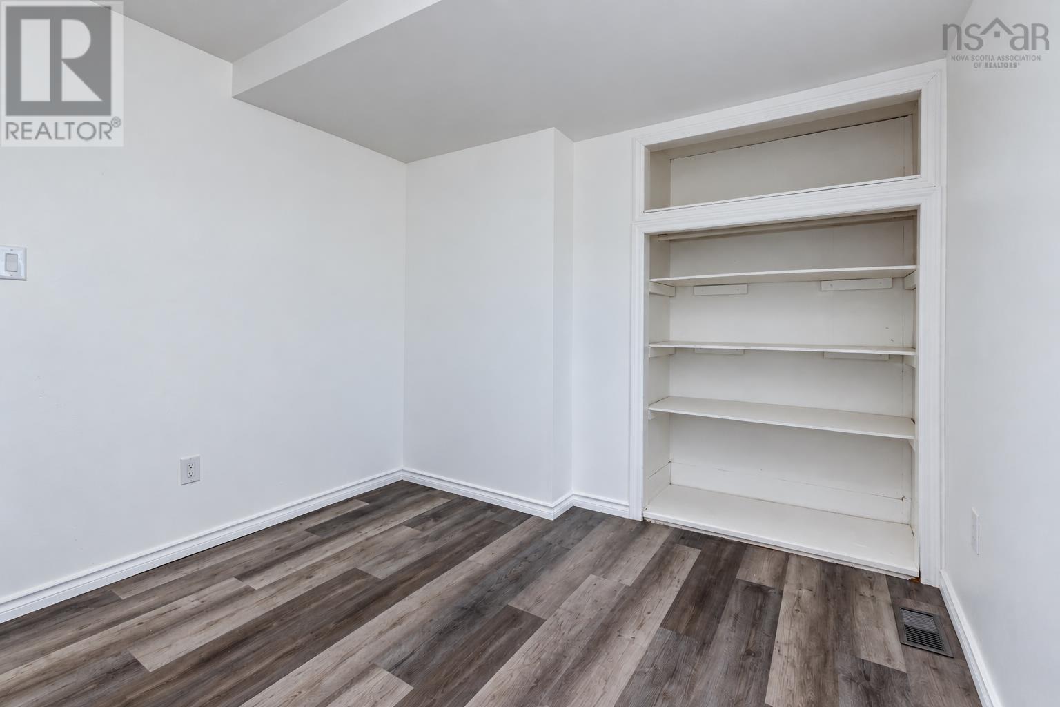 142 Maloney Street Property Photo 12
