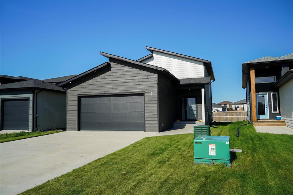 16 Prestwick Street Property Photo 1
