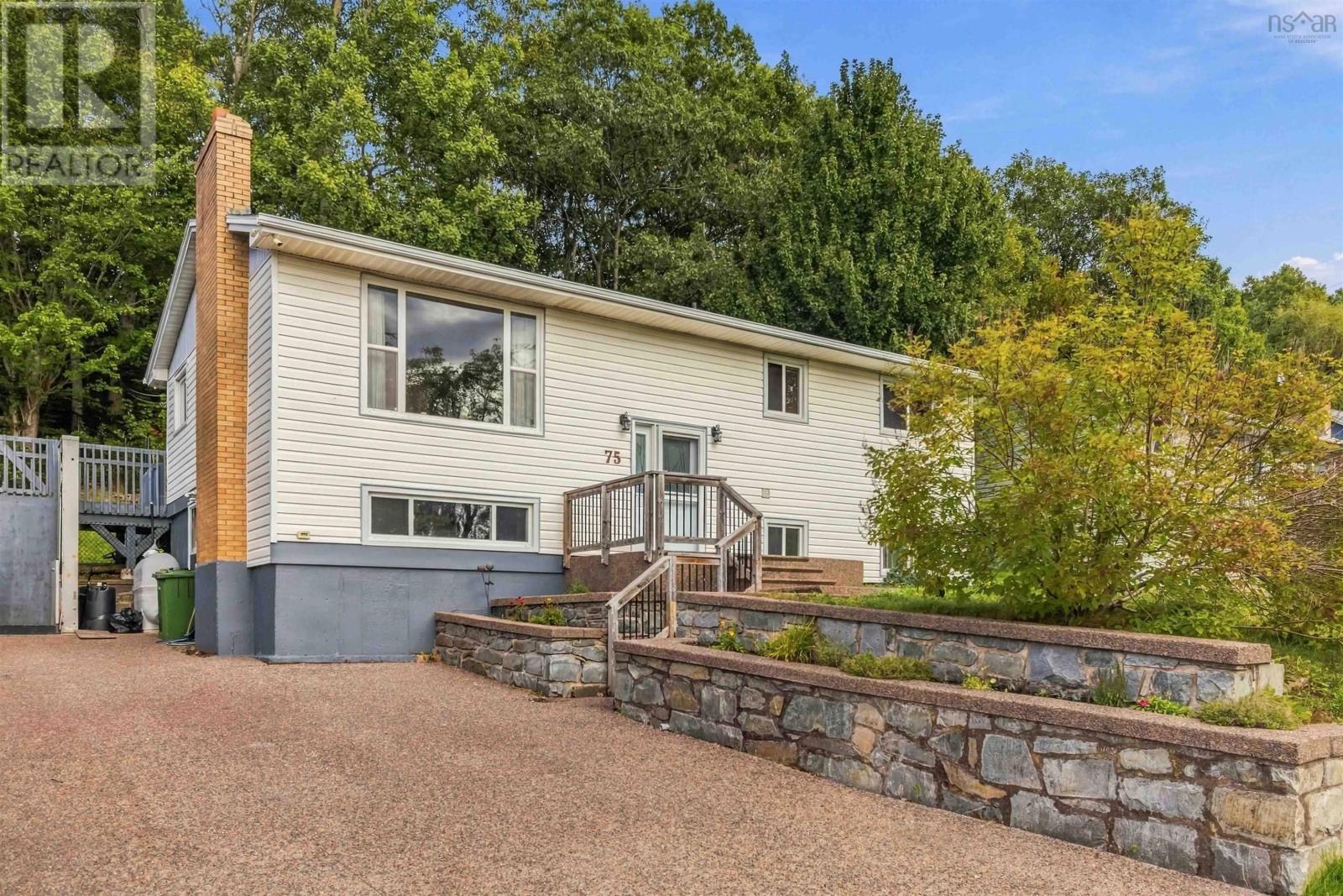 75 Kaye Street Property Photo 1