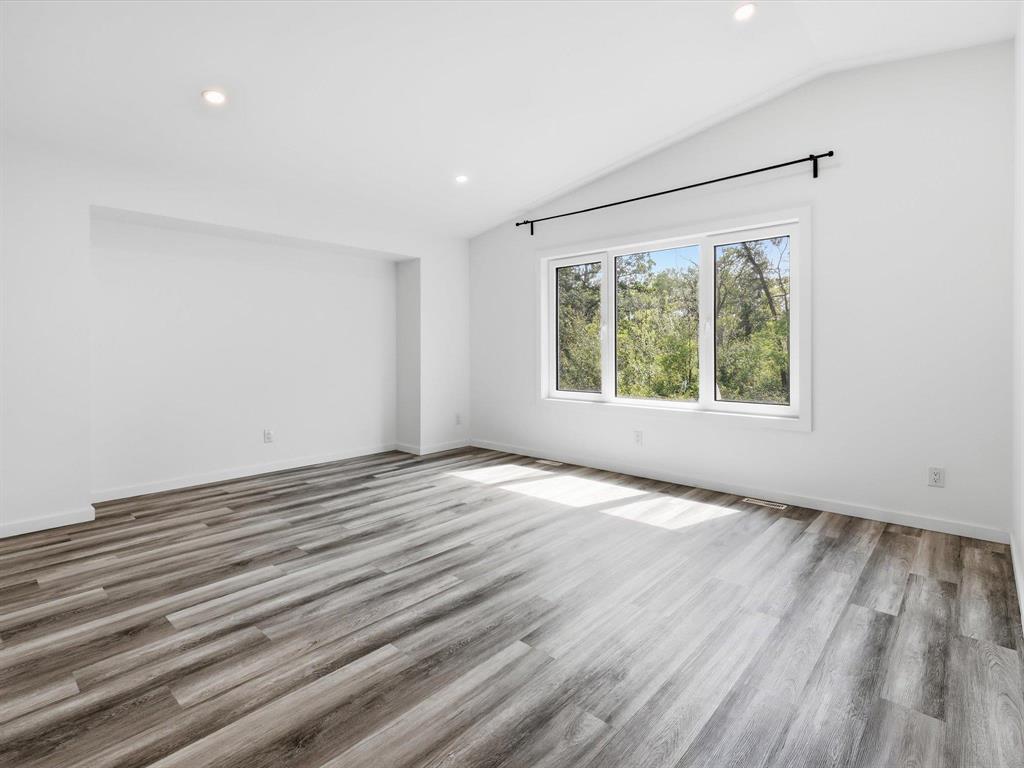 176 Ravenhill Drive Property Photo 15