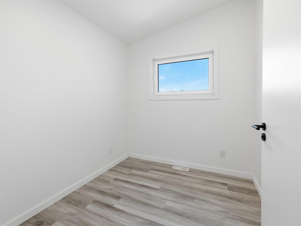 176 Ravenhill Drive Property Photo 24