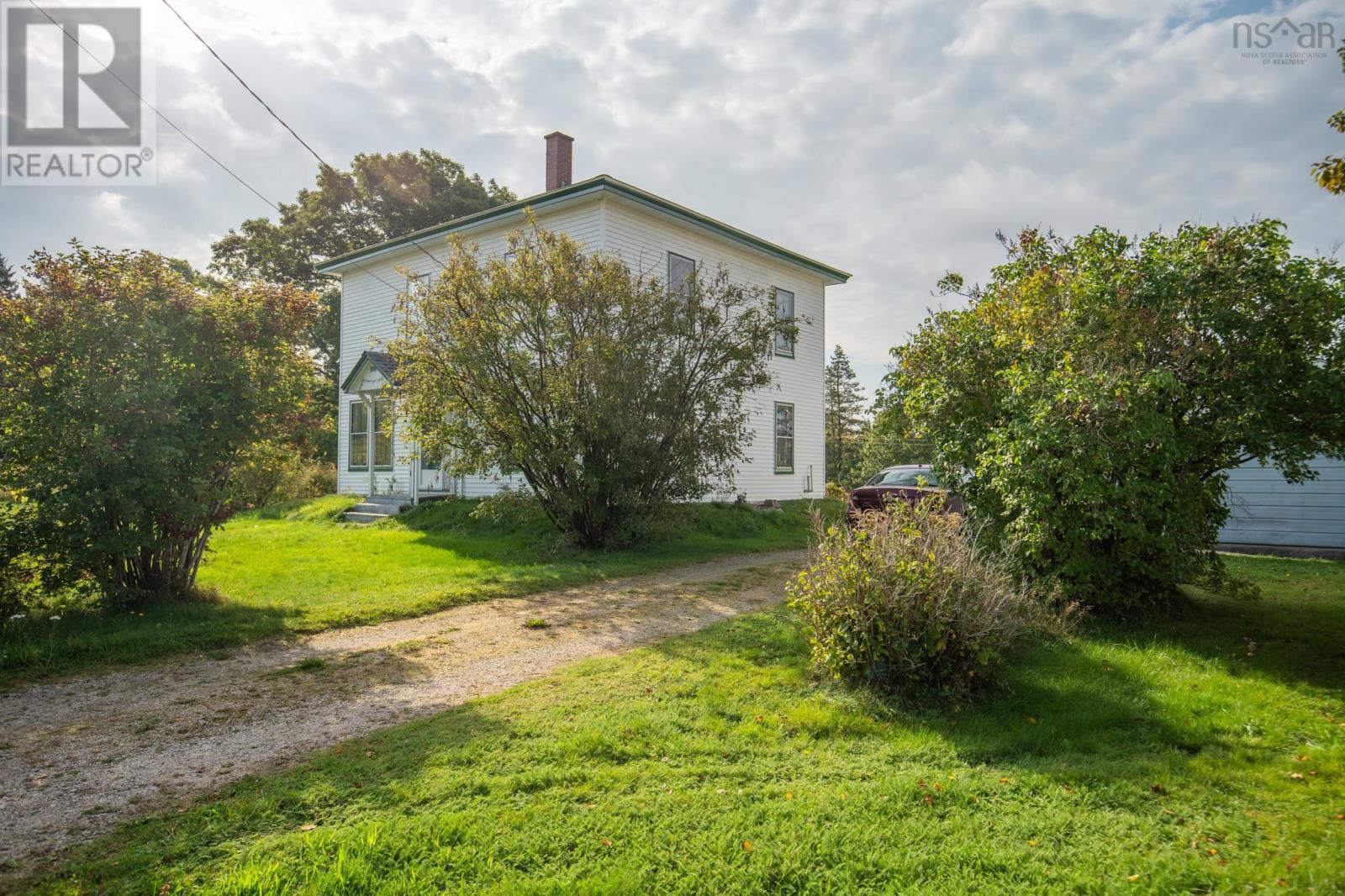 212 Highway 203 Property Photo 4