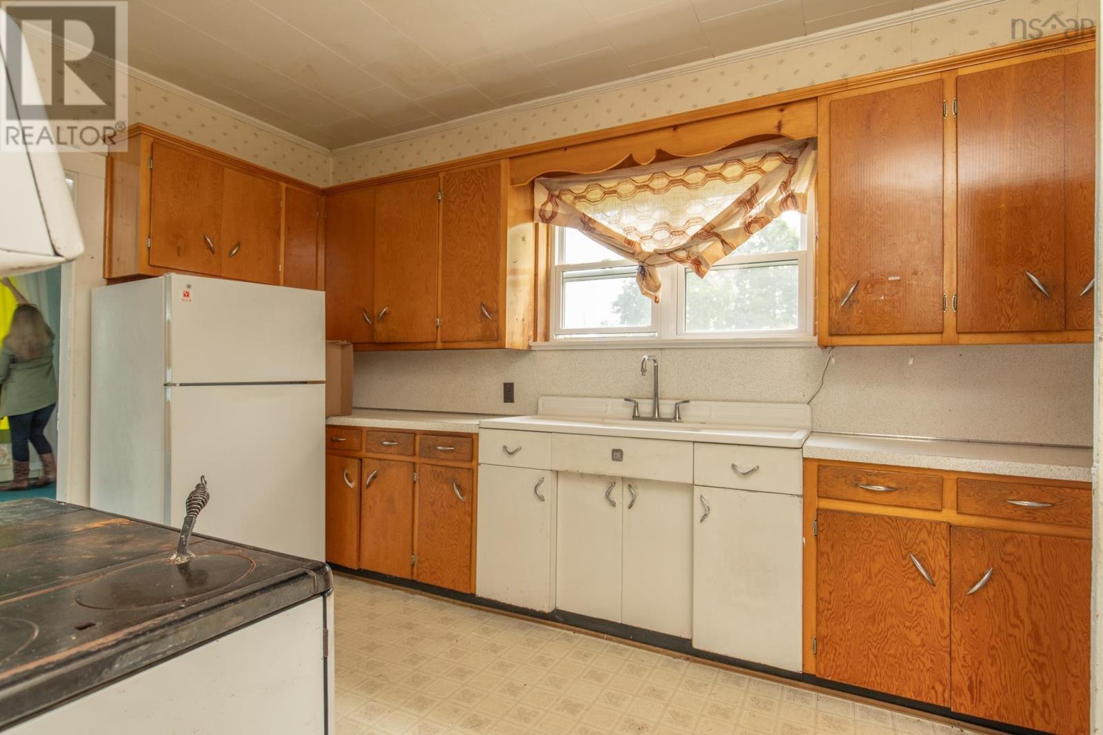212 Highway 203 Property Photo 11