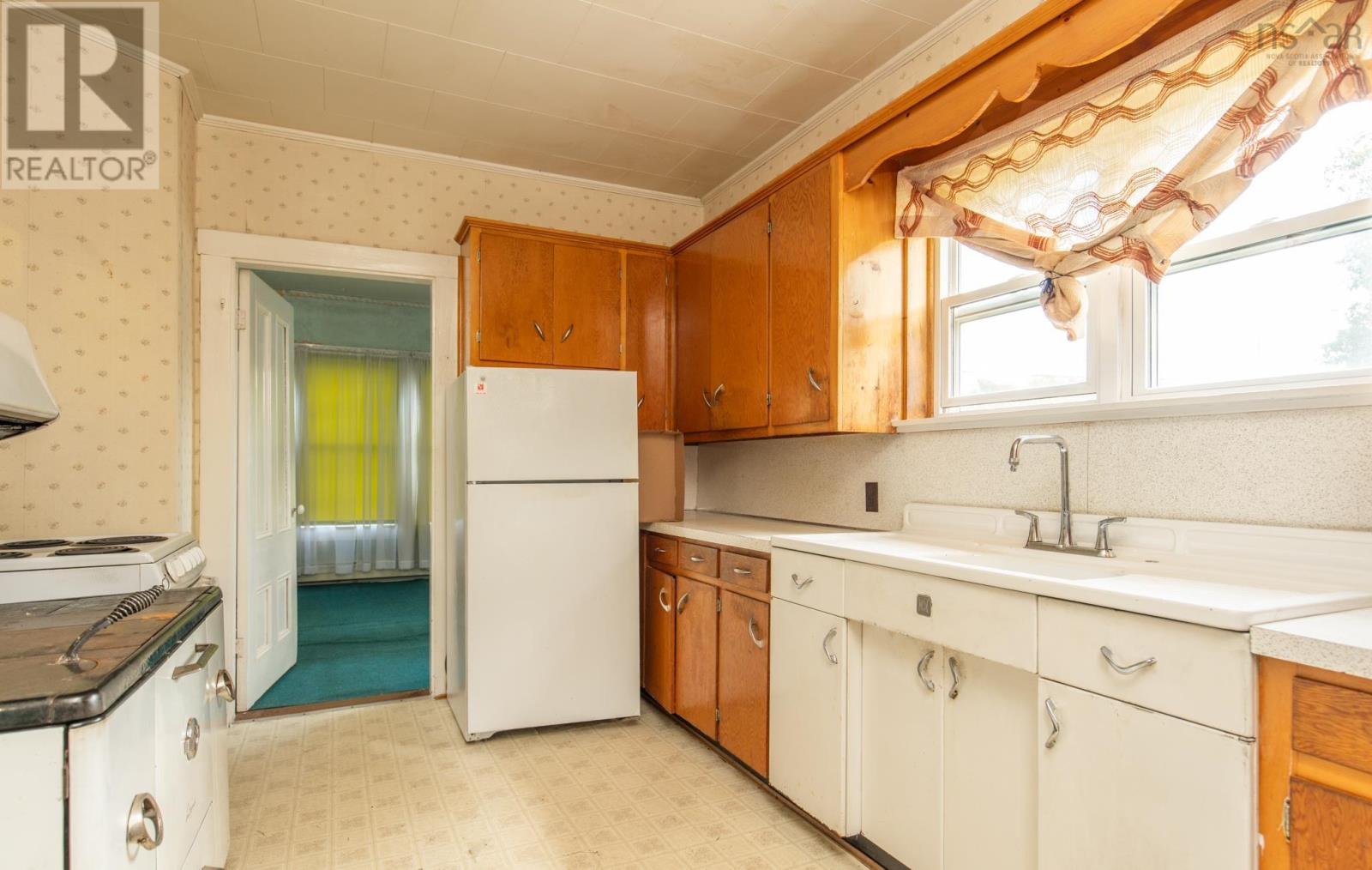 212 Highway 203 Property Photo 12