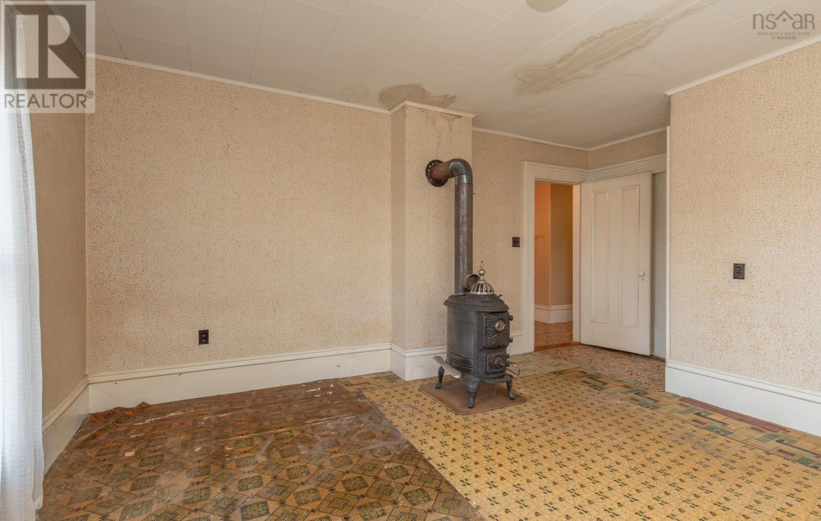 212 Highway 203 Property Photo 35