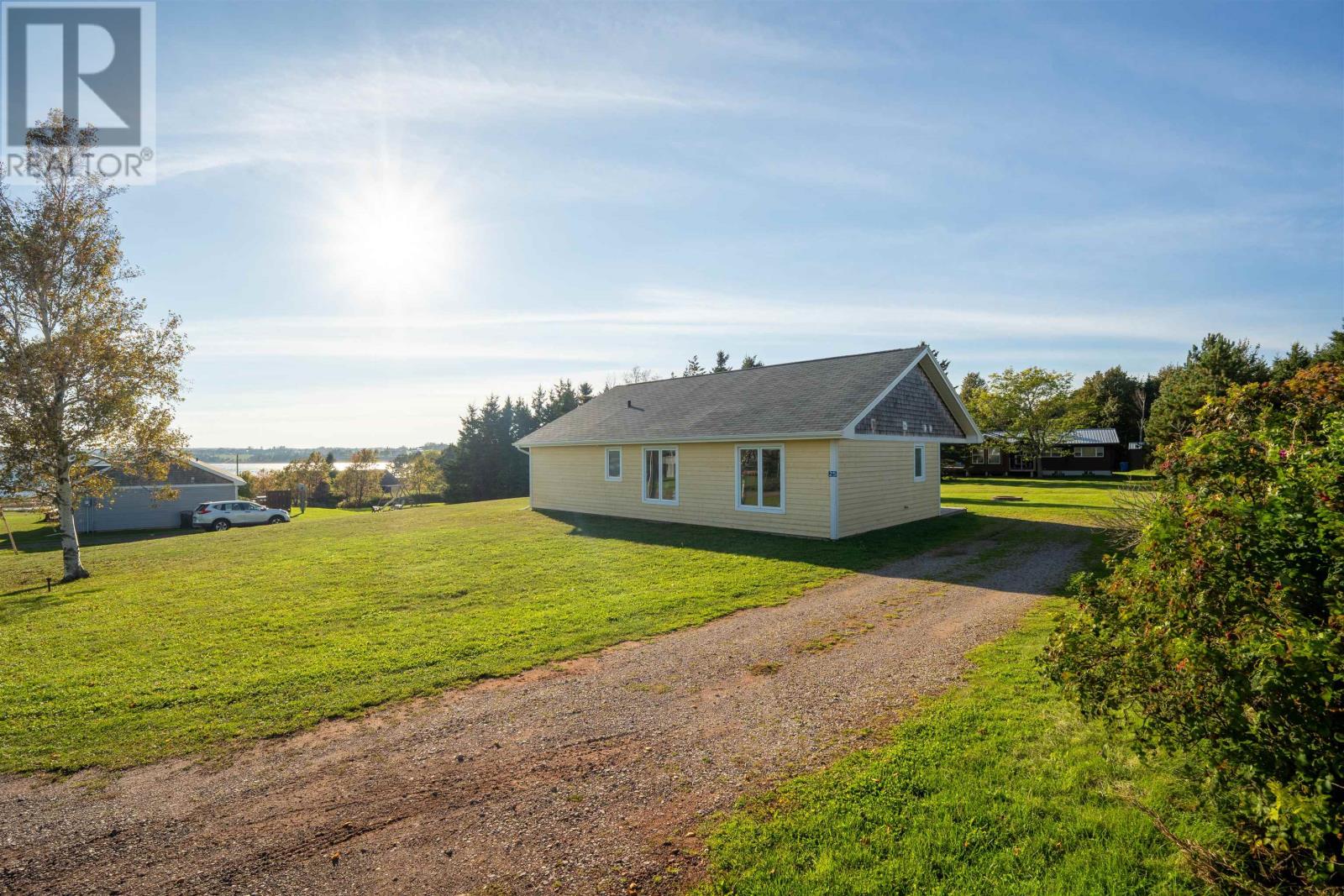 25 Burns Avenue Property Photo 4