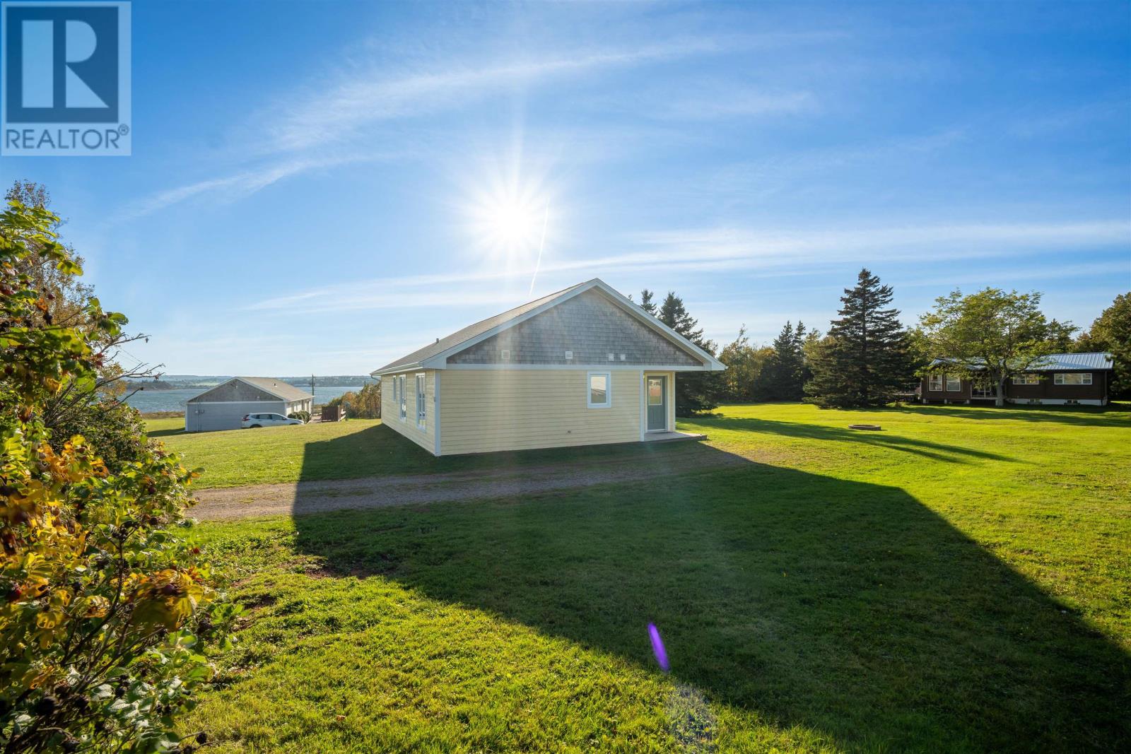 25 Burns Avenue Property Photo 5
