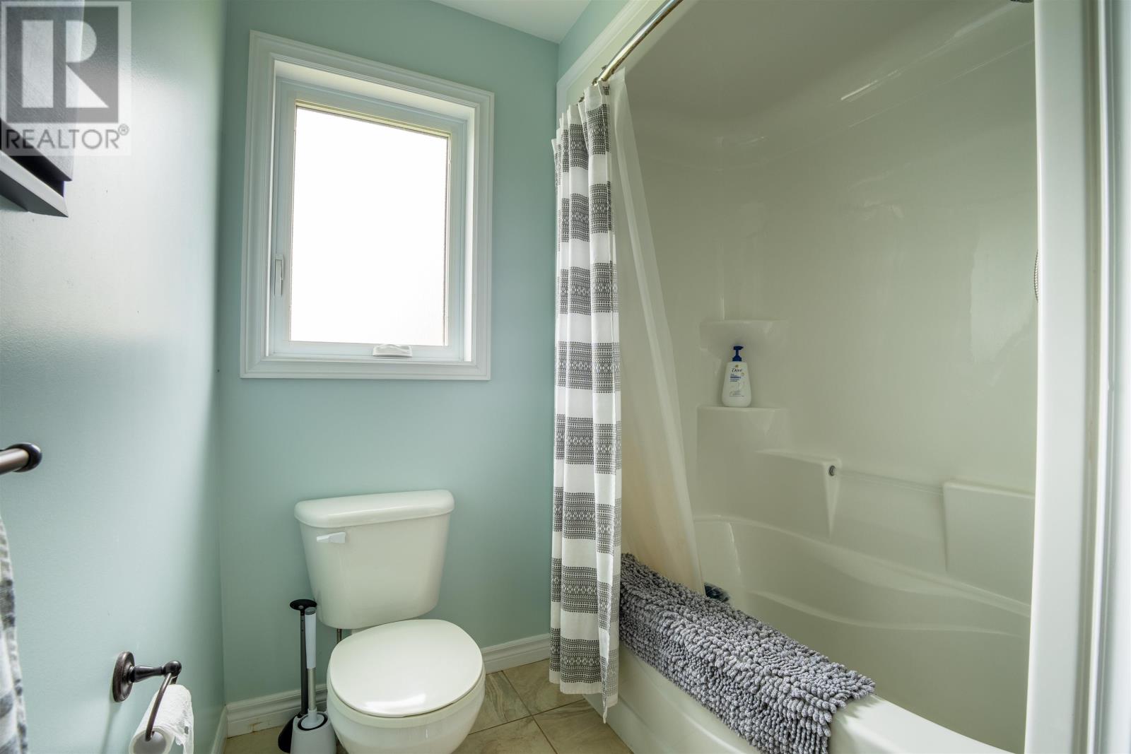 25 Burns Avenue Property Photo 35