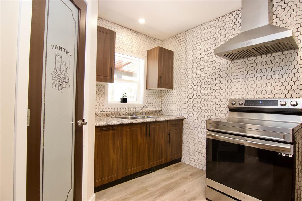 211 Saskatoon Drive Property Photo 10