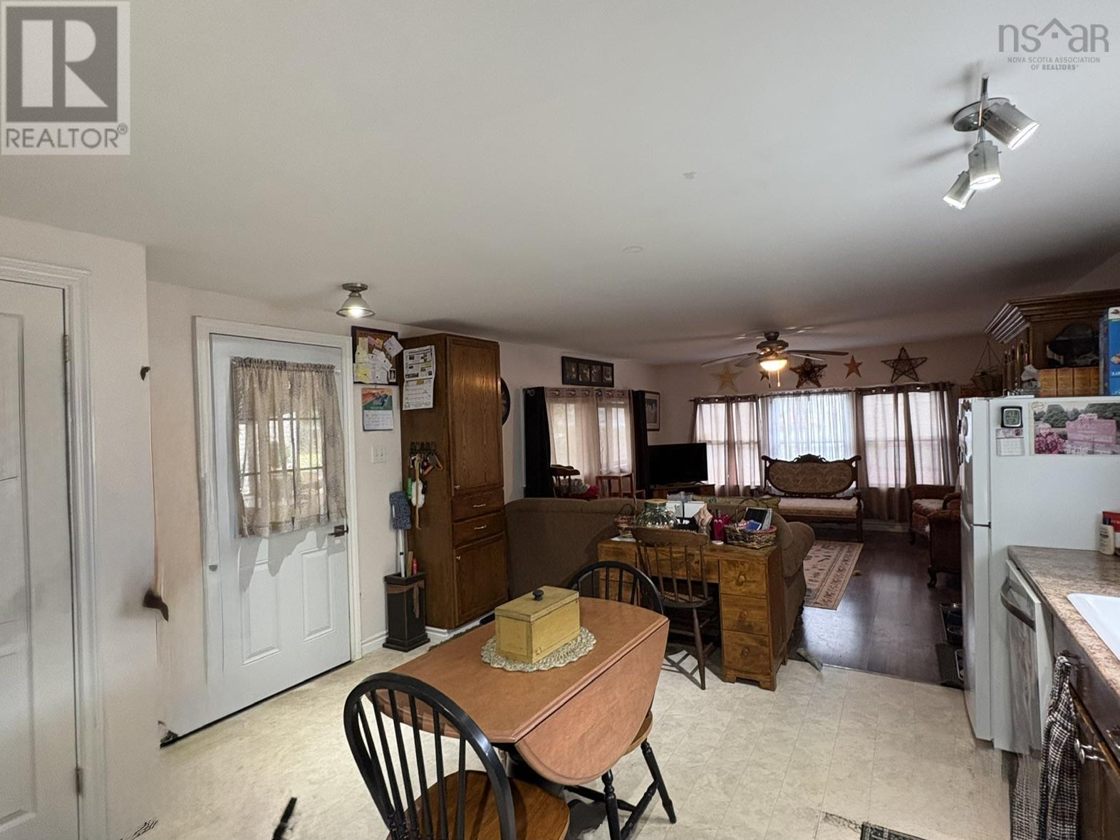 51 Shelby Crescent Property Photo 15