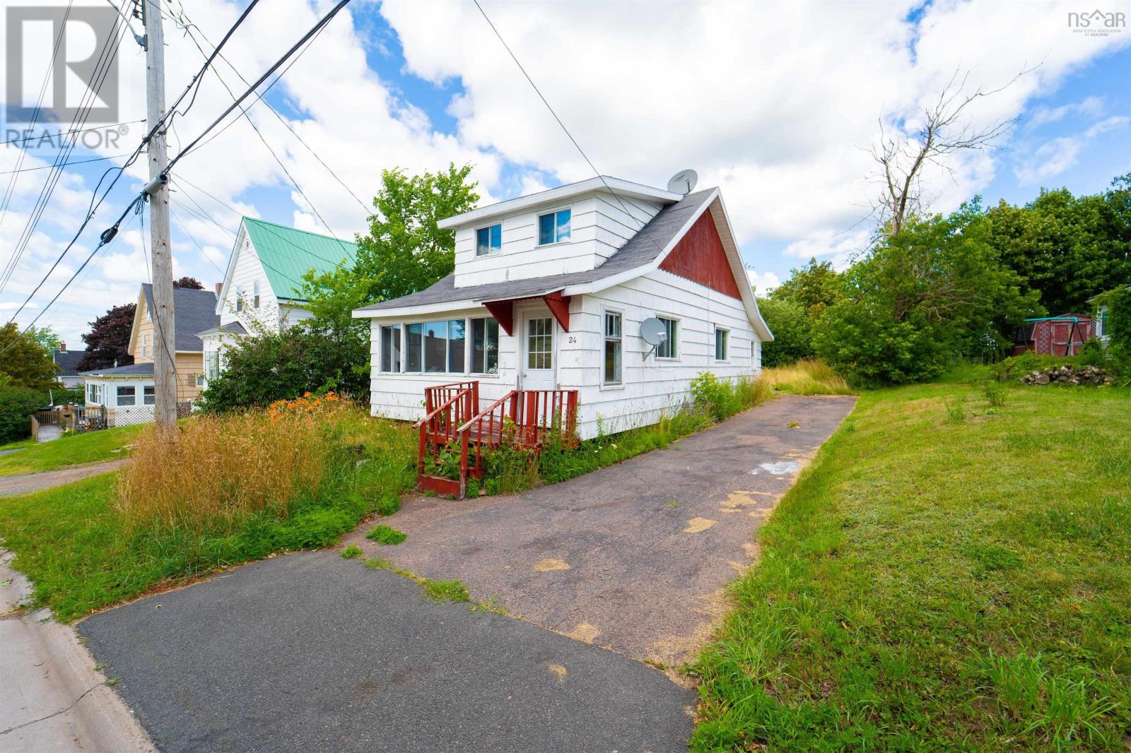 24 Pleasant Street Property Photo 2