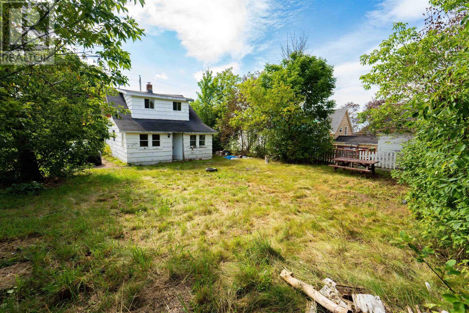 24 Pleasant Street Property Photo 9