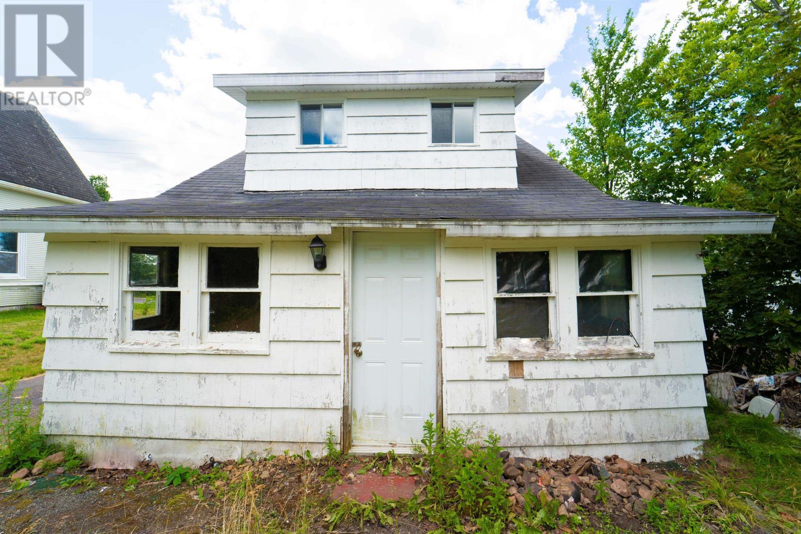 24 Pleasant Street Property Photo 10