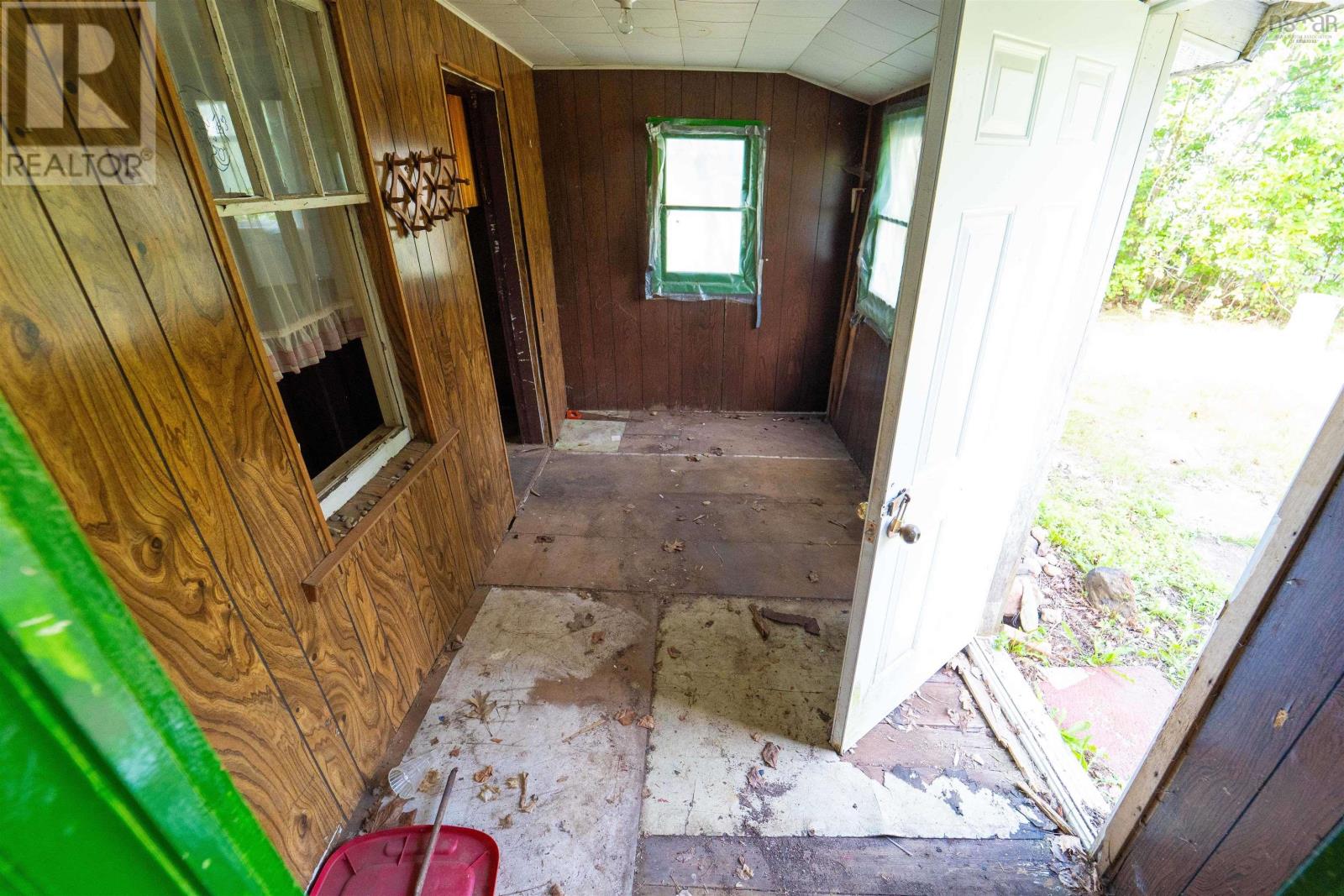 24 Pleasant Street Property Photo 12