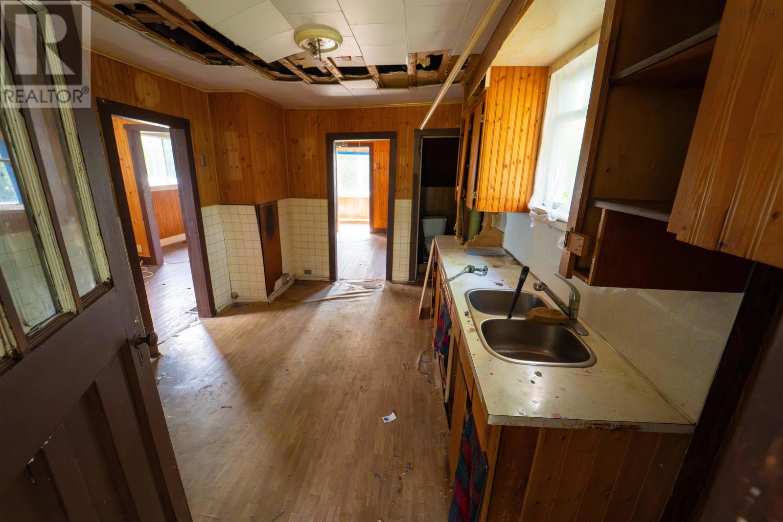 24 Pleasant Street Property Photo 13