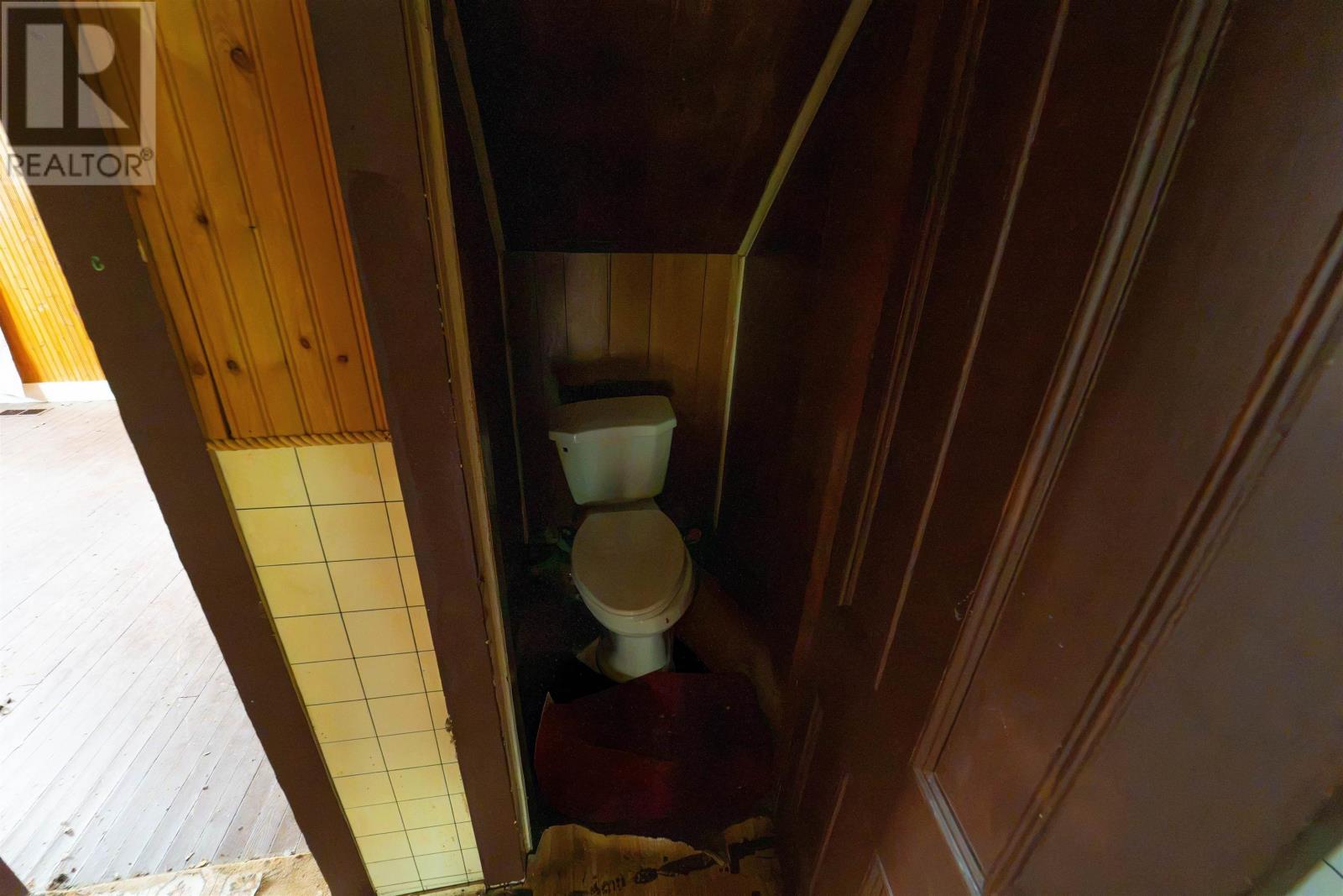 24 Pleasant Street Property Photo 15