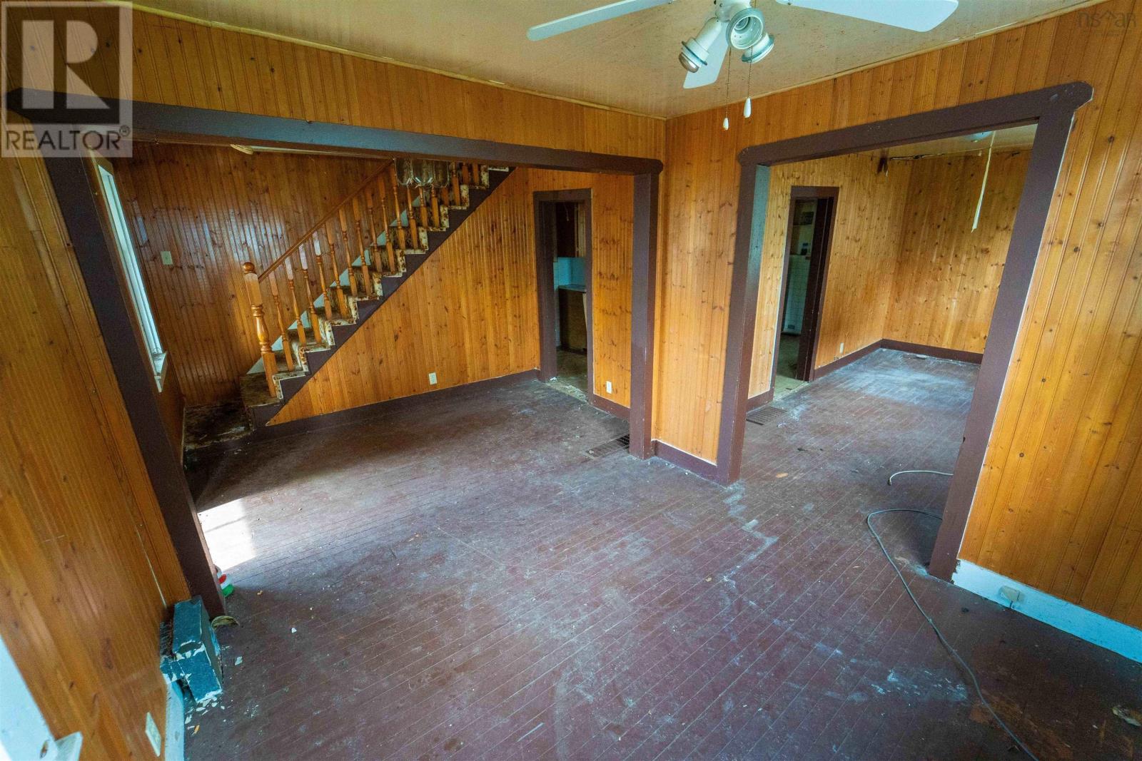 24 Pleasant Street Property Photo 22