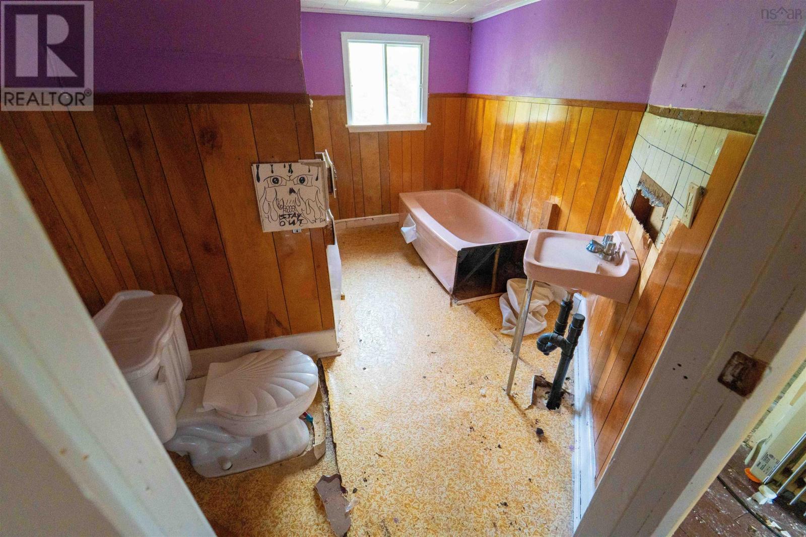 24 Pleasant Street Property Photo 25