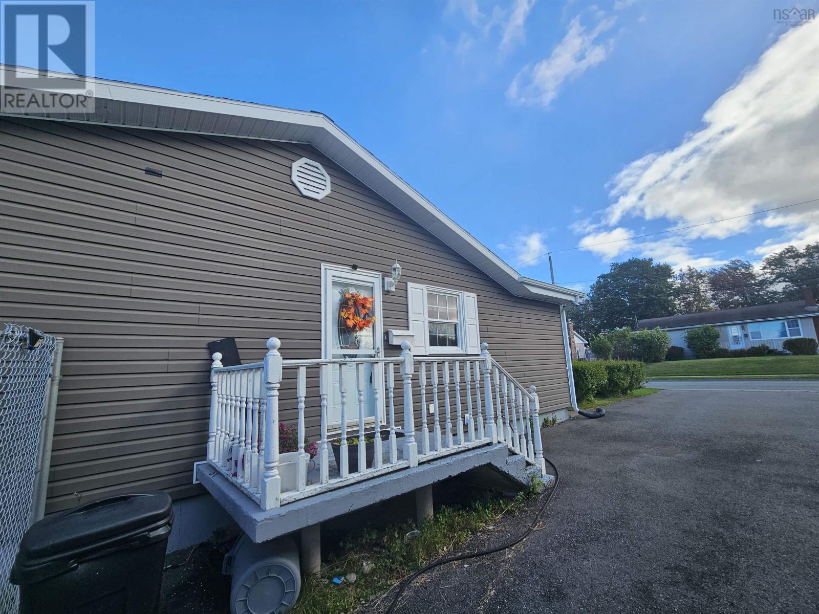 8 Stacey Avenue Property Photo 3