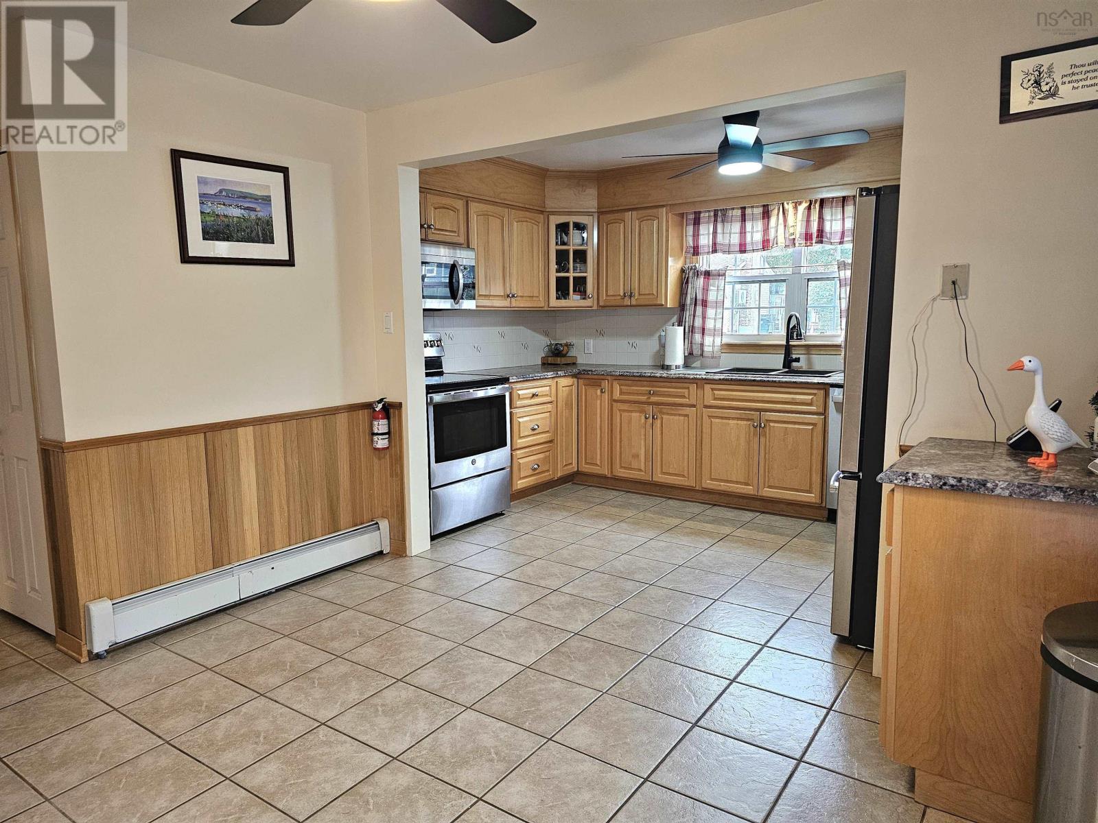 8 Stacey Avenue Property Photo 8