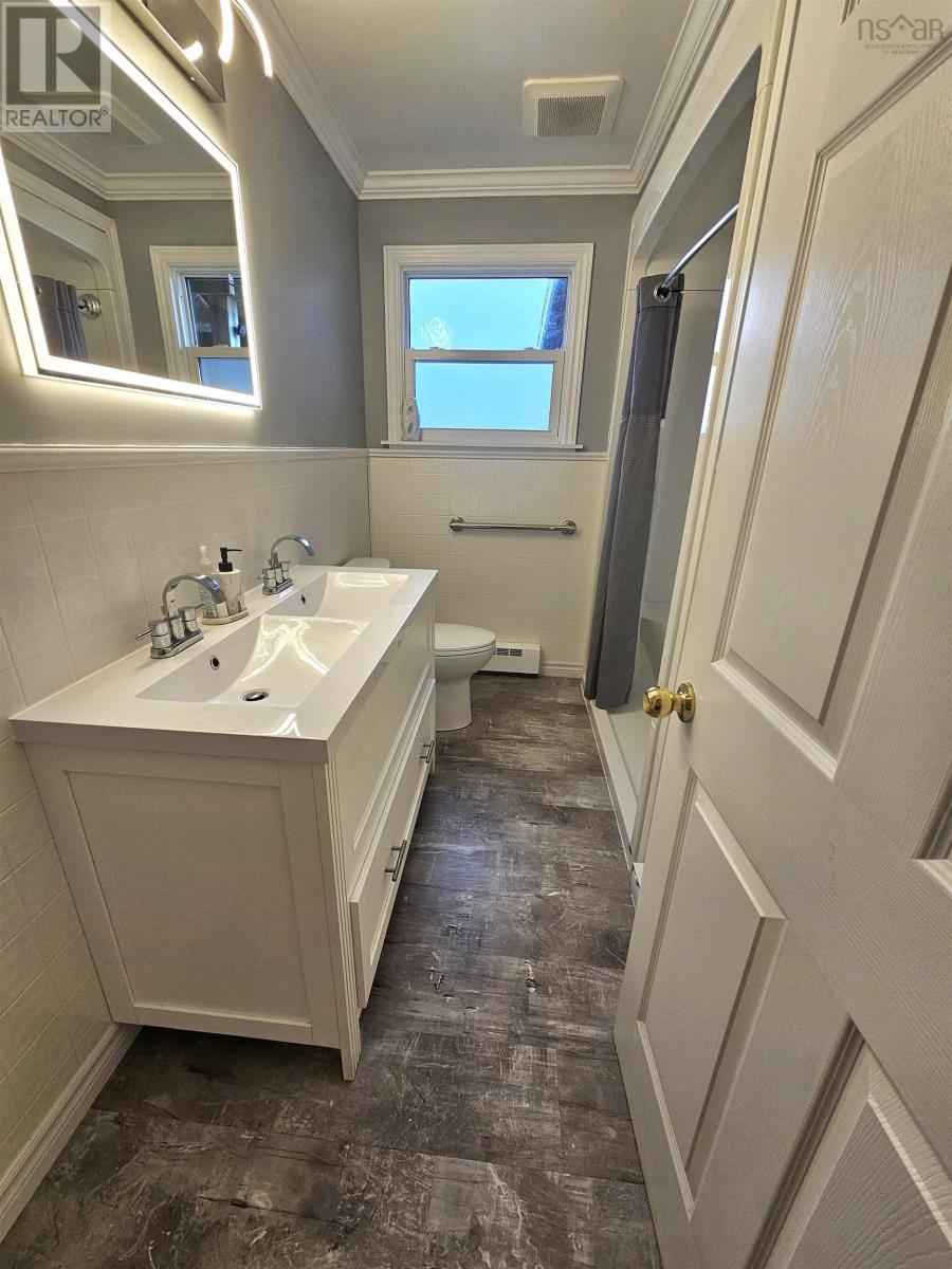 8 Stacey Avenue Property Photo 16