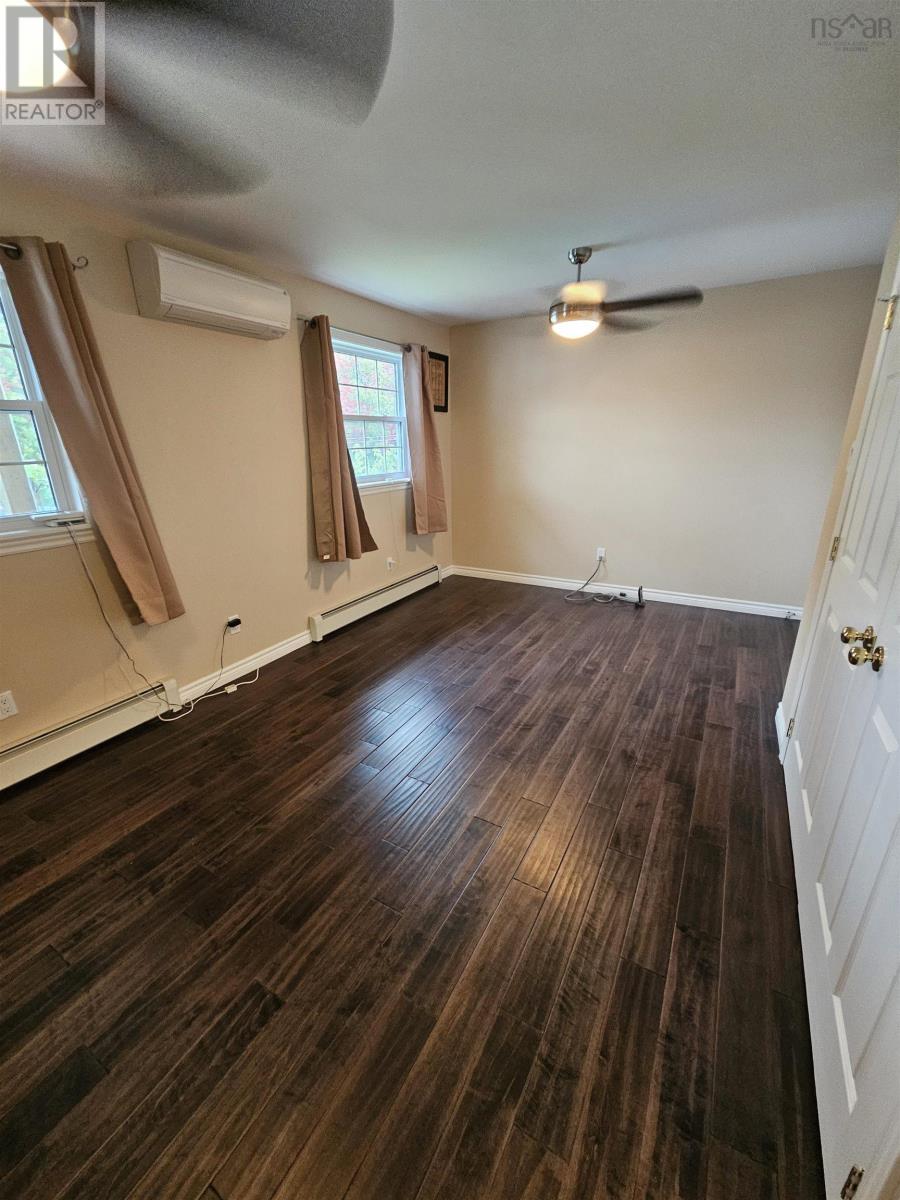 8 Stacey Avenue Property Photo 19