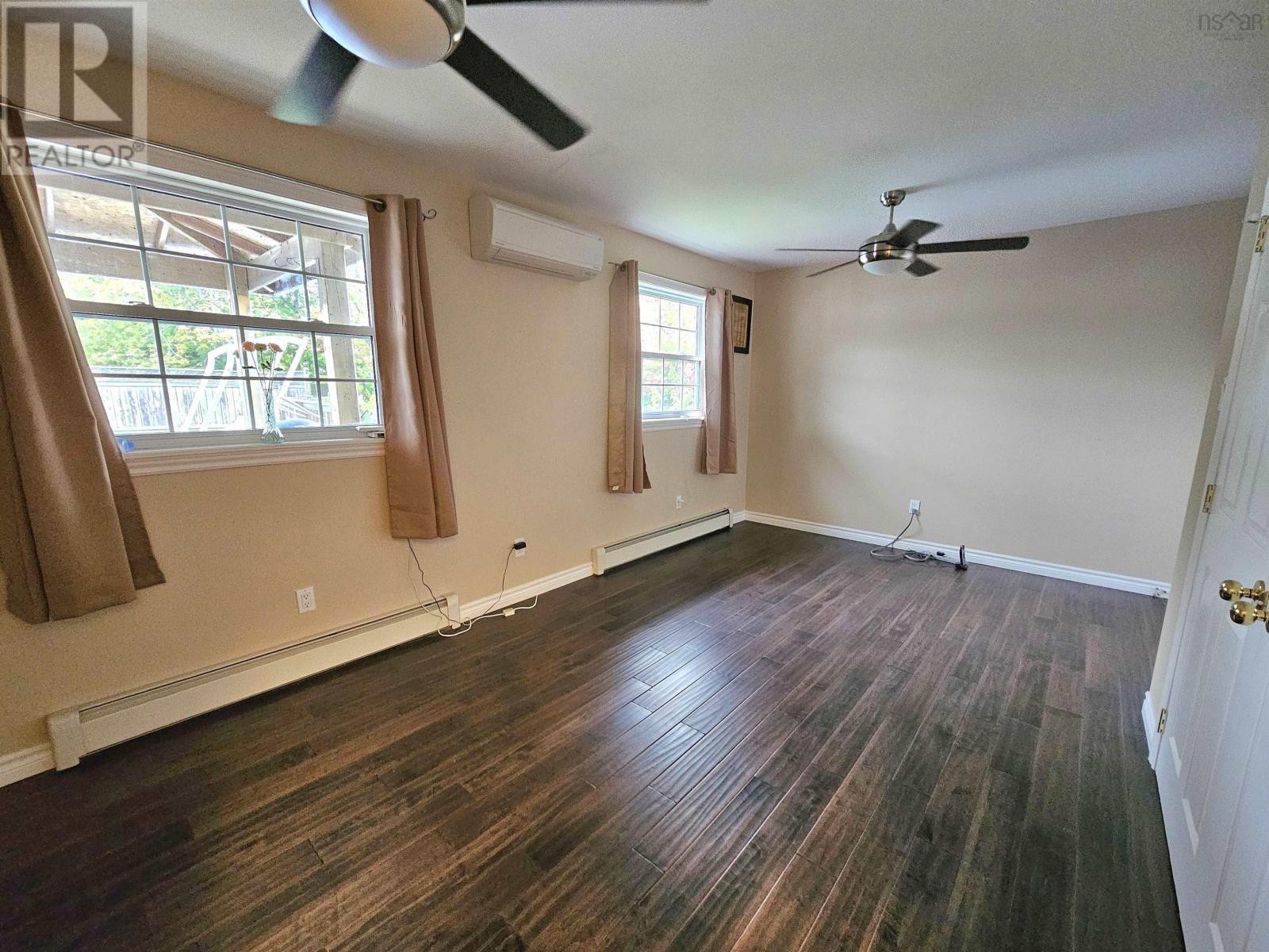 8 Stacey Avenue Property Photo 20