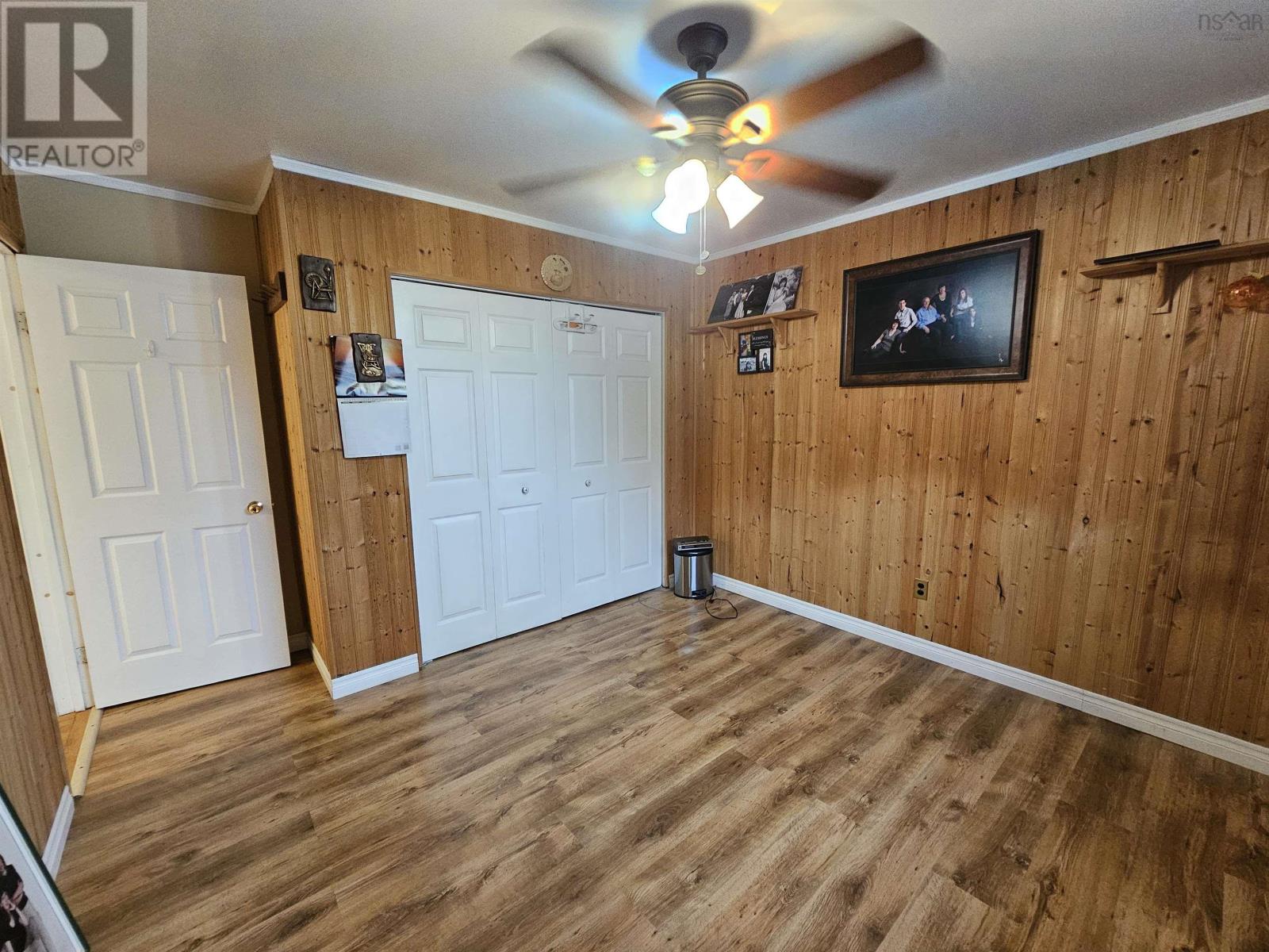 8 Stacey Avenue Property Photo 21
