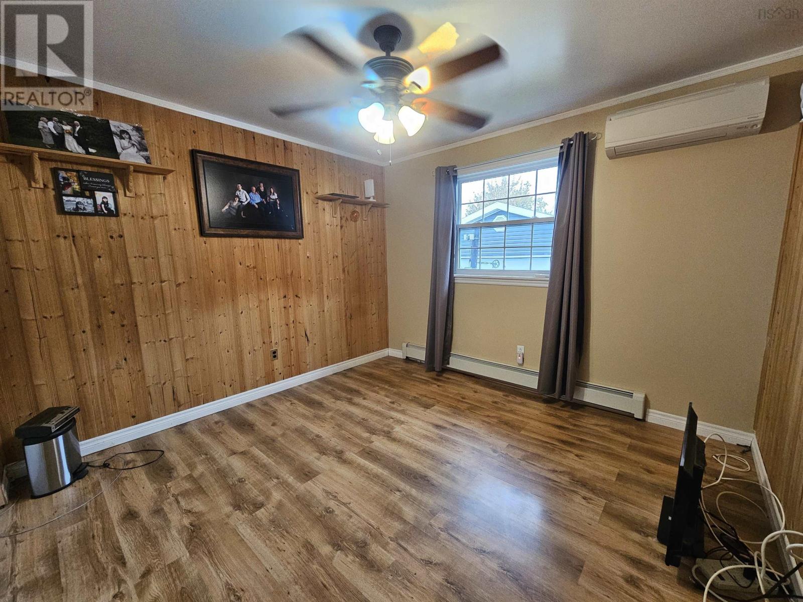 8 Stacey Avenue Property Photo 22