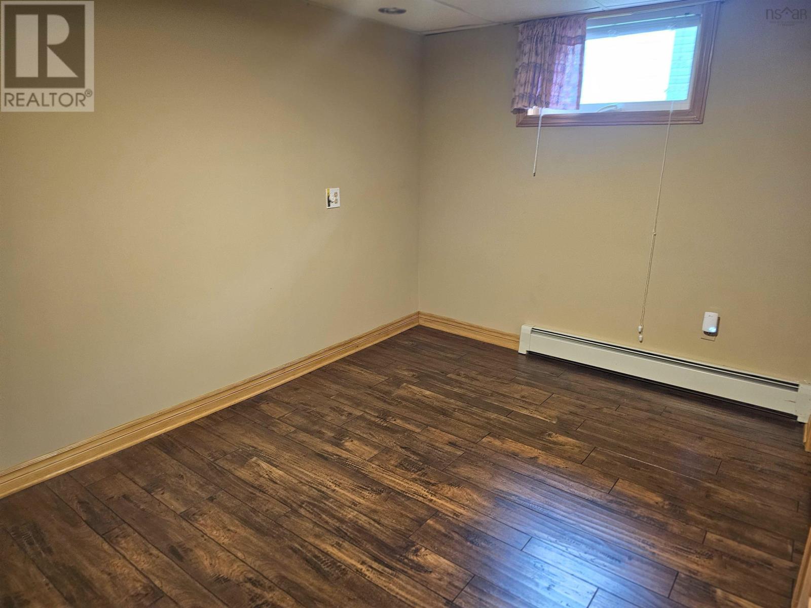 8 Stacey Avenue Property Photo 23