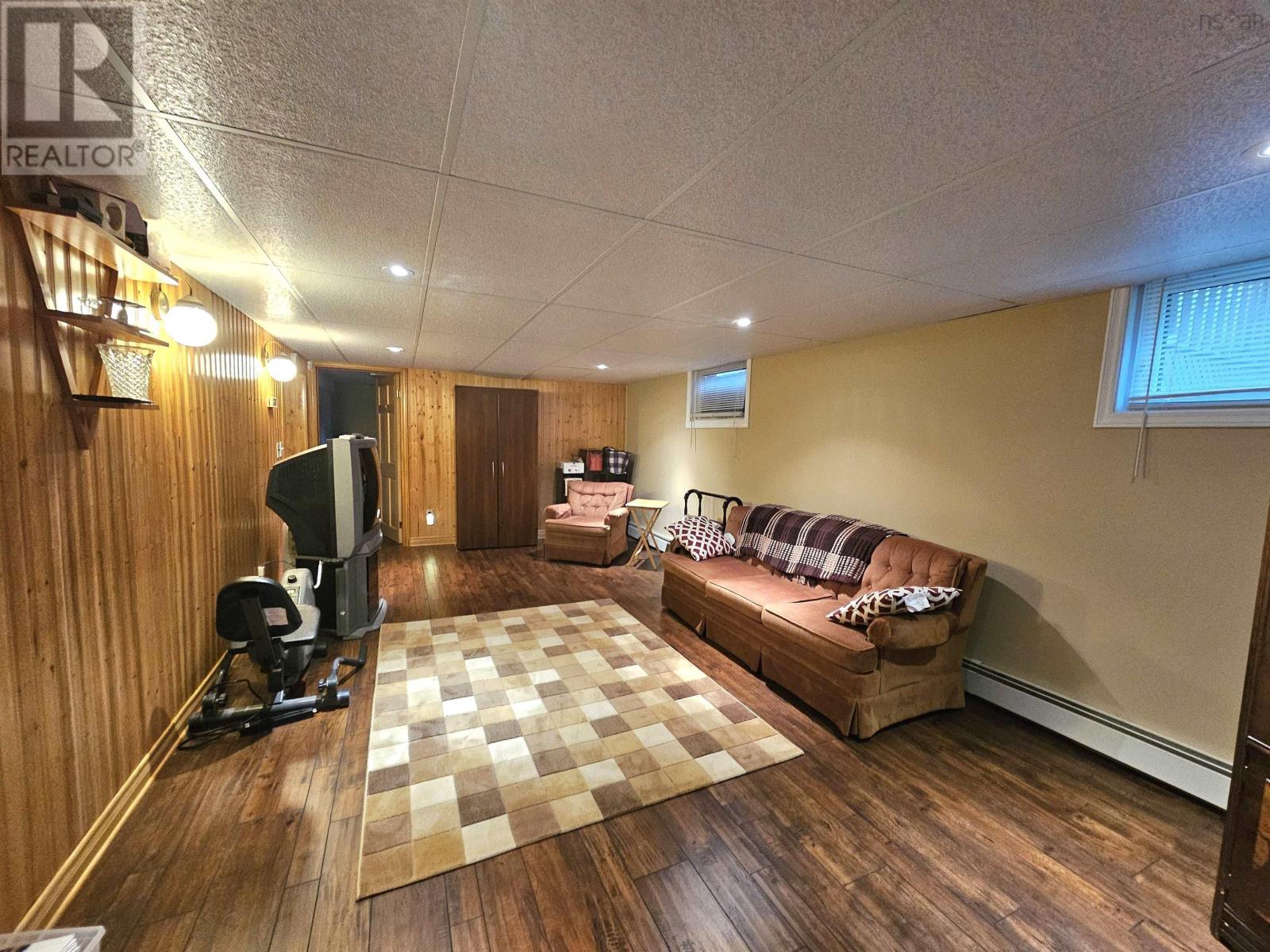 8 Stacey Avenue Property Photo 26