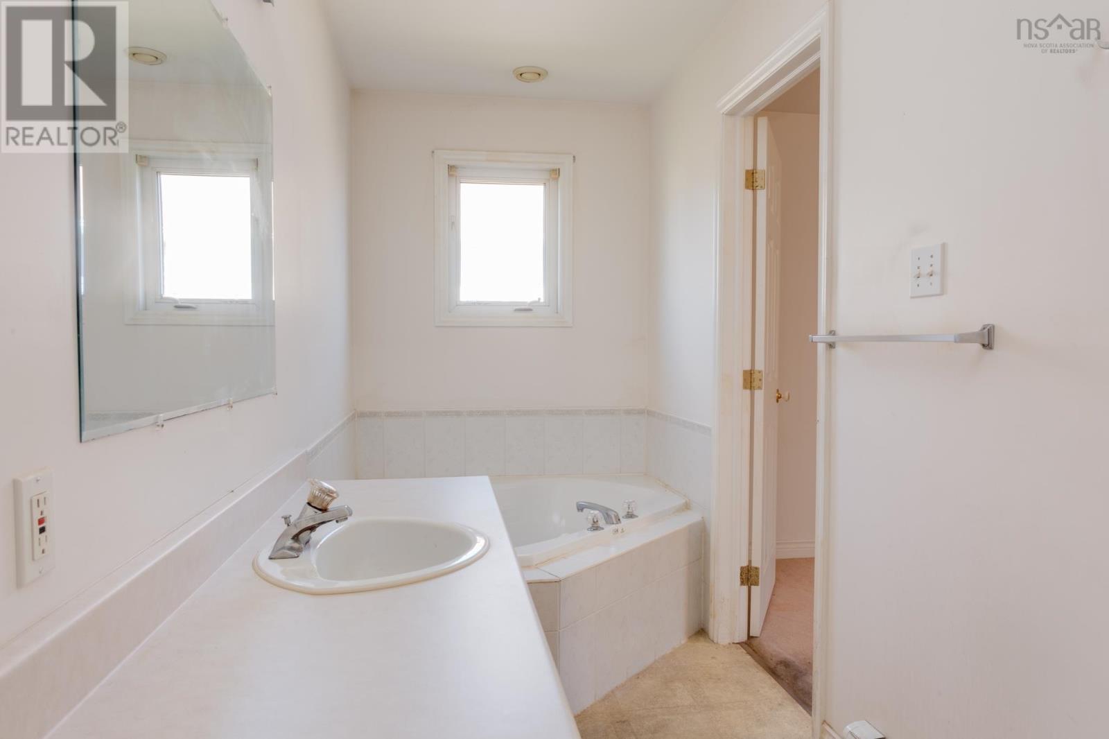 30 Lancaster Drive Property Photo 12