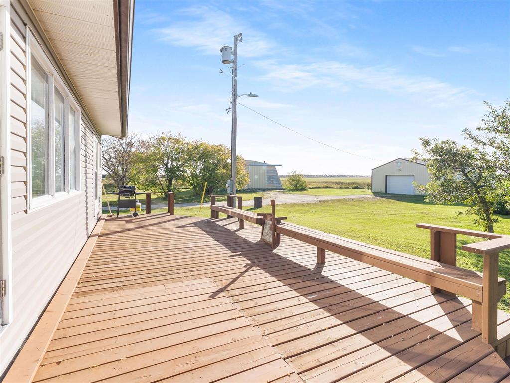 43018 80 Road N Property Photo 3