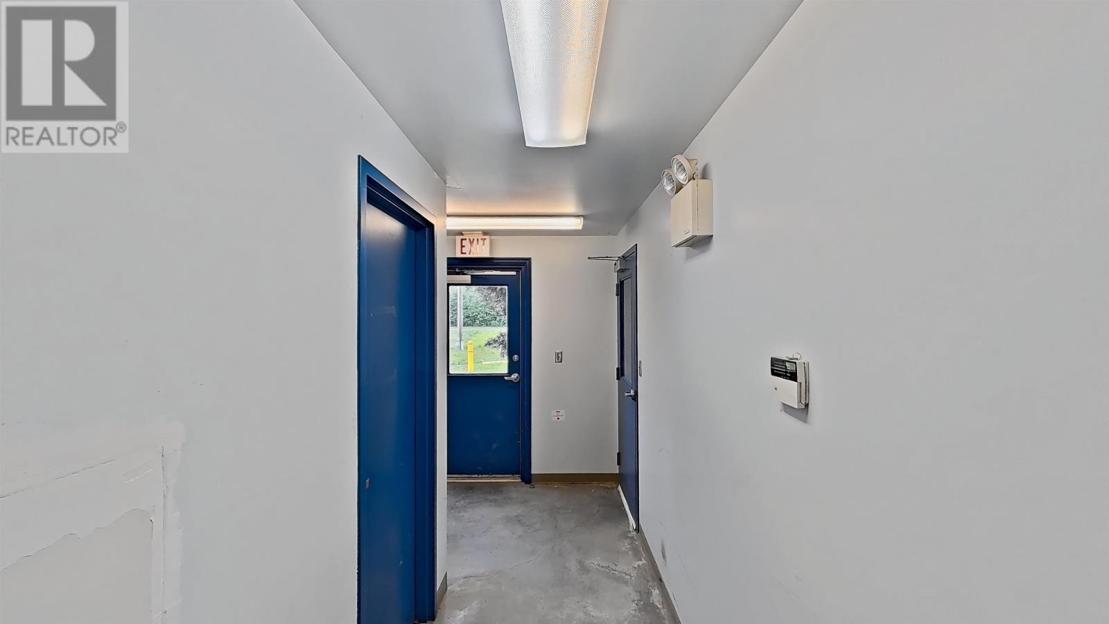 6431 Commercial Road Property Photo 14