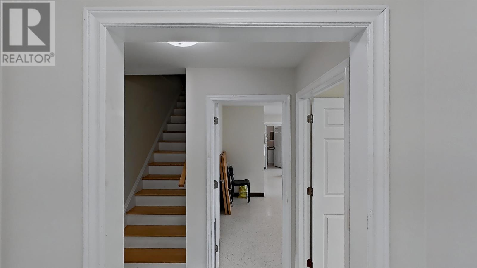 6431 Commercial Road Property Photo 16