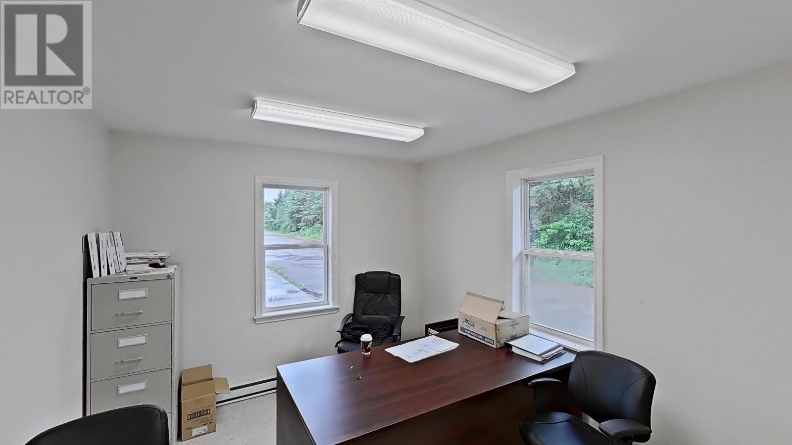 6431 Commercial Road Property Photo 18