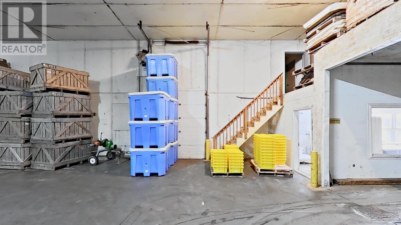 6431 Commercial Road Property Photo 30