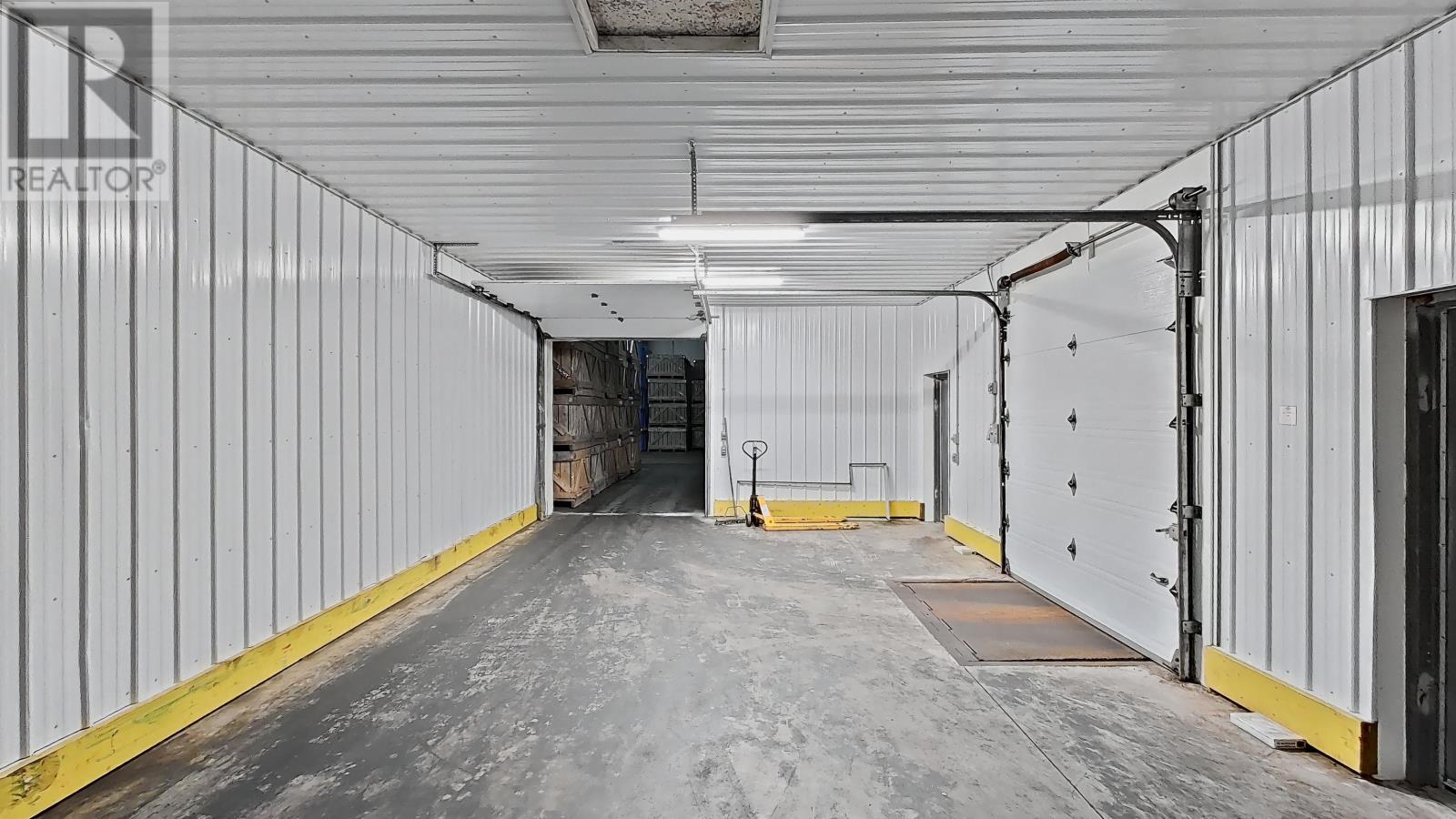 6431 Commercial Road Property Photo 35