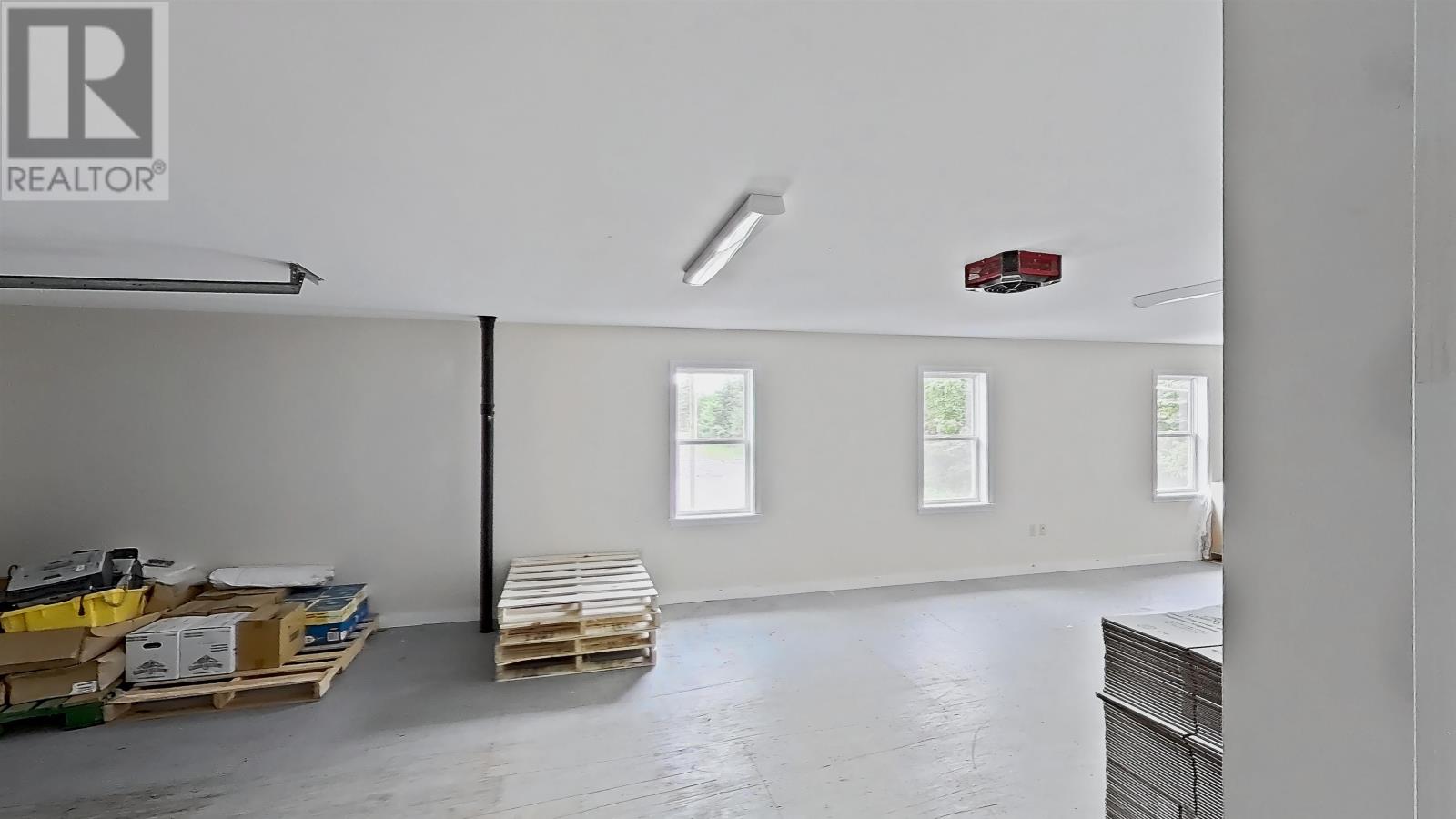 6431 Commercial Road Property Photo 43
