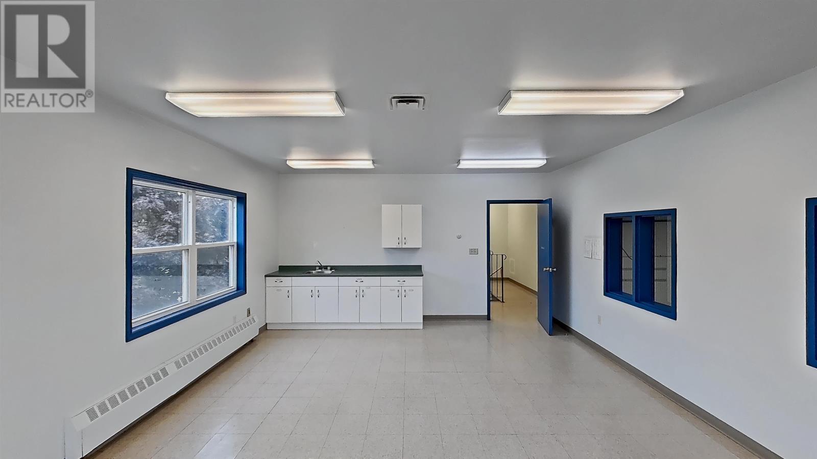 6431 Commercial Road Property Photo 44