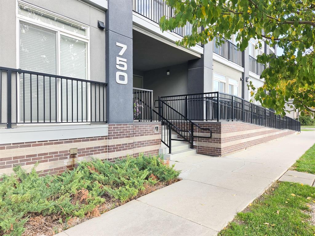 201 750 Tache Avenue Property Photo 2