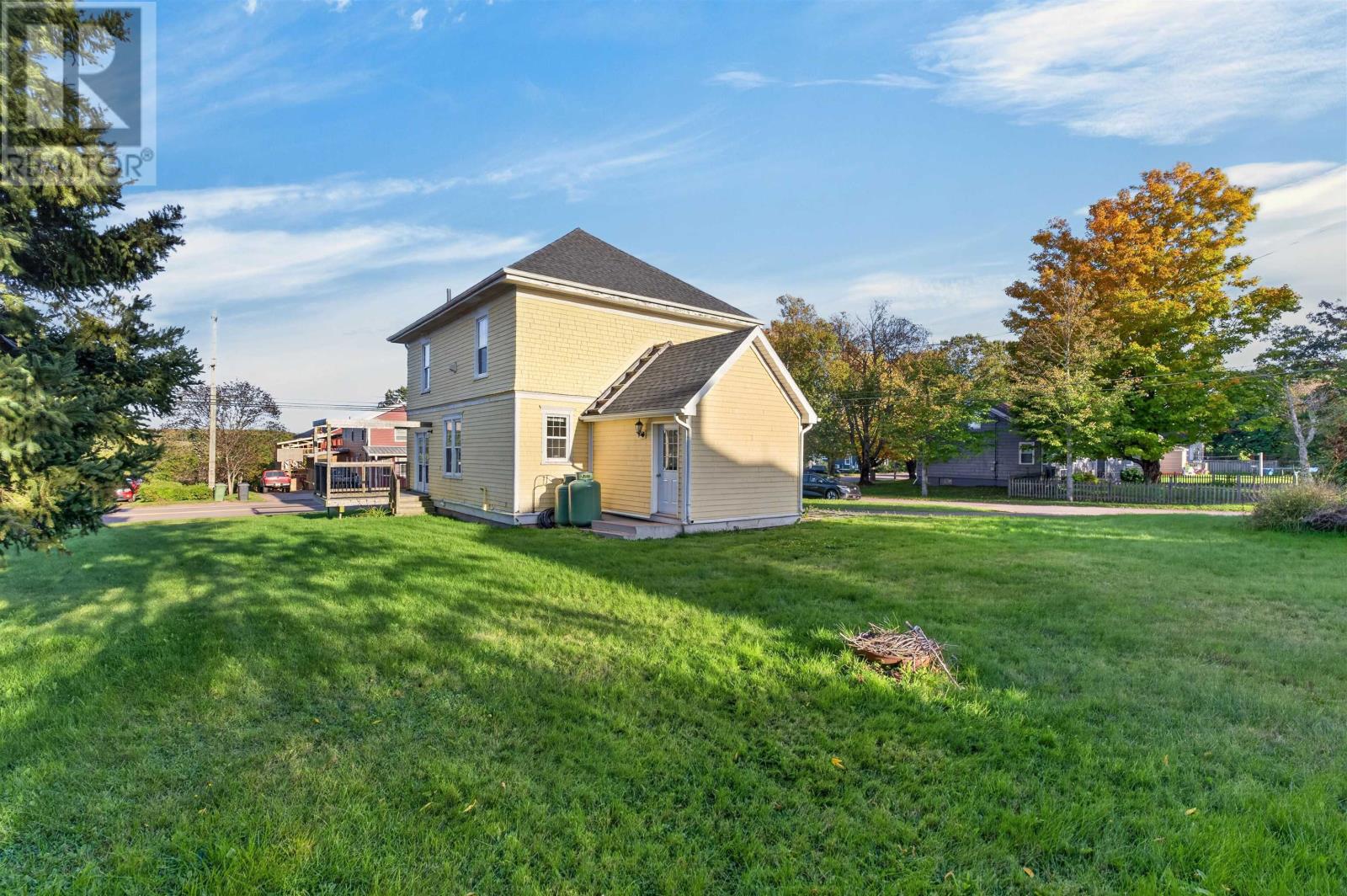 1 Maple Property Photo 5