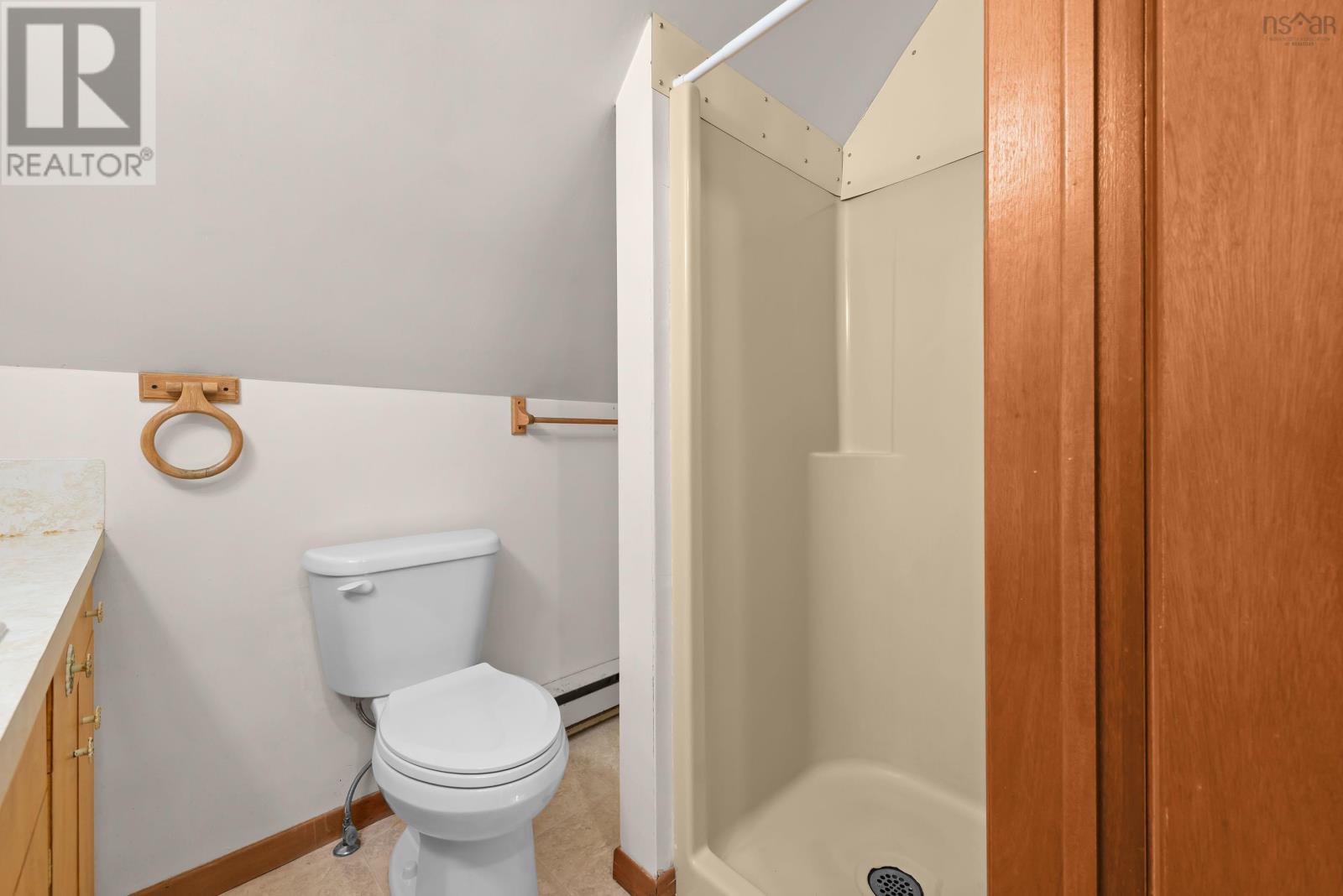 96 Thornhill Drive Property Photo 22