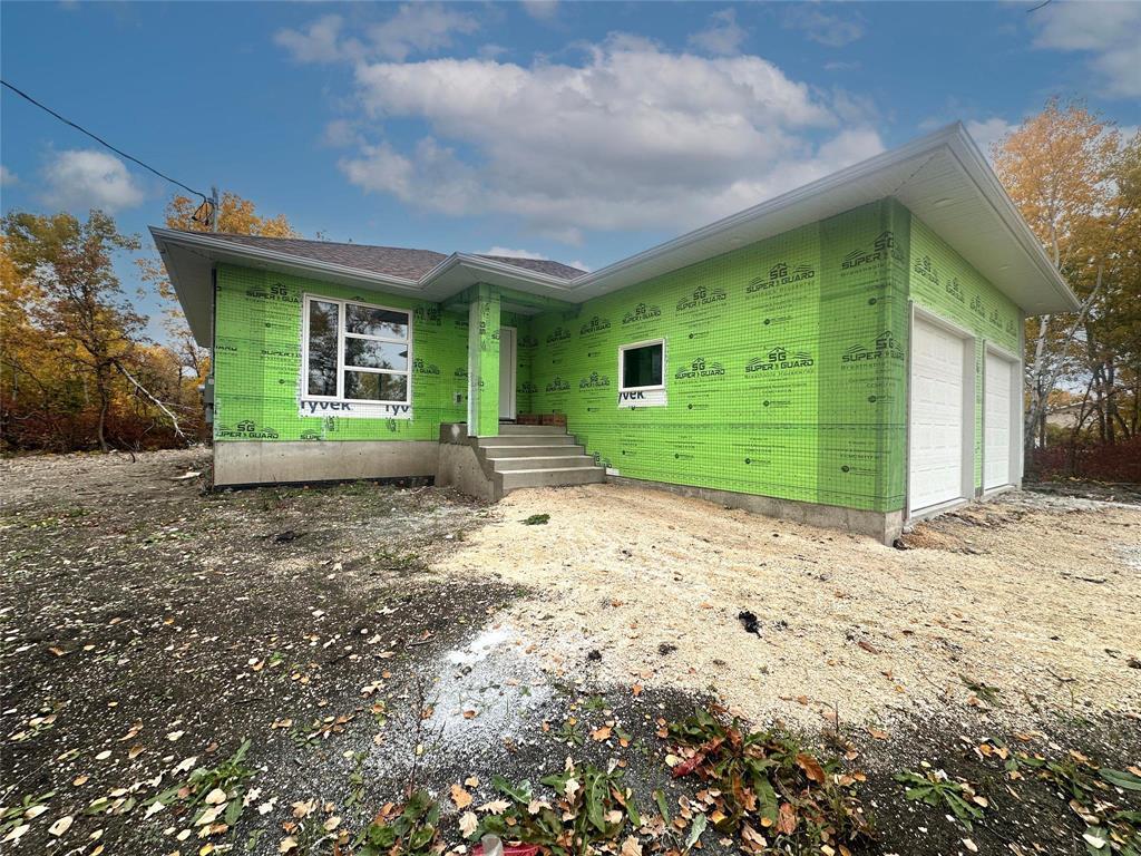 27 Tamarack Lane Property Photo 2