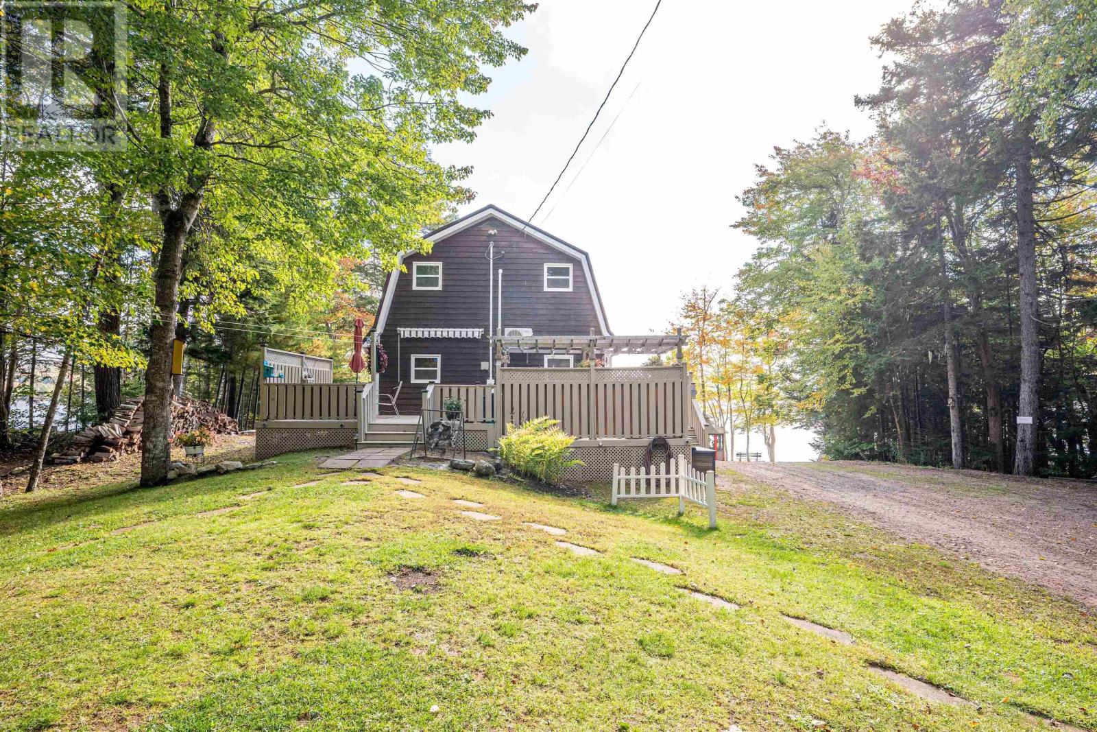 450 Lakeside Drive Property Photo 6