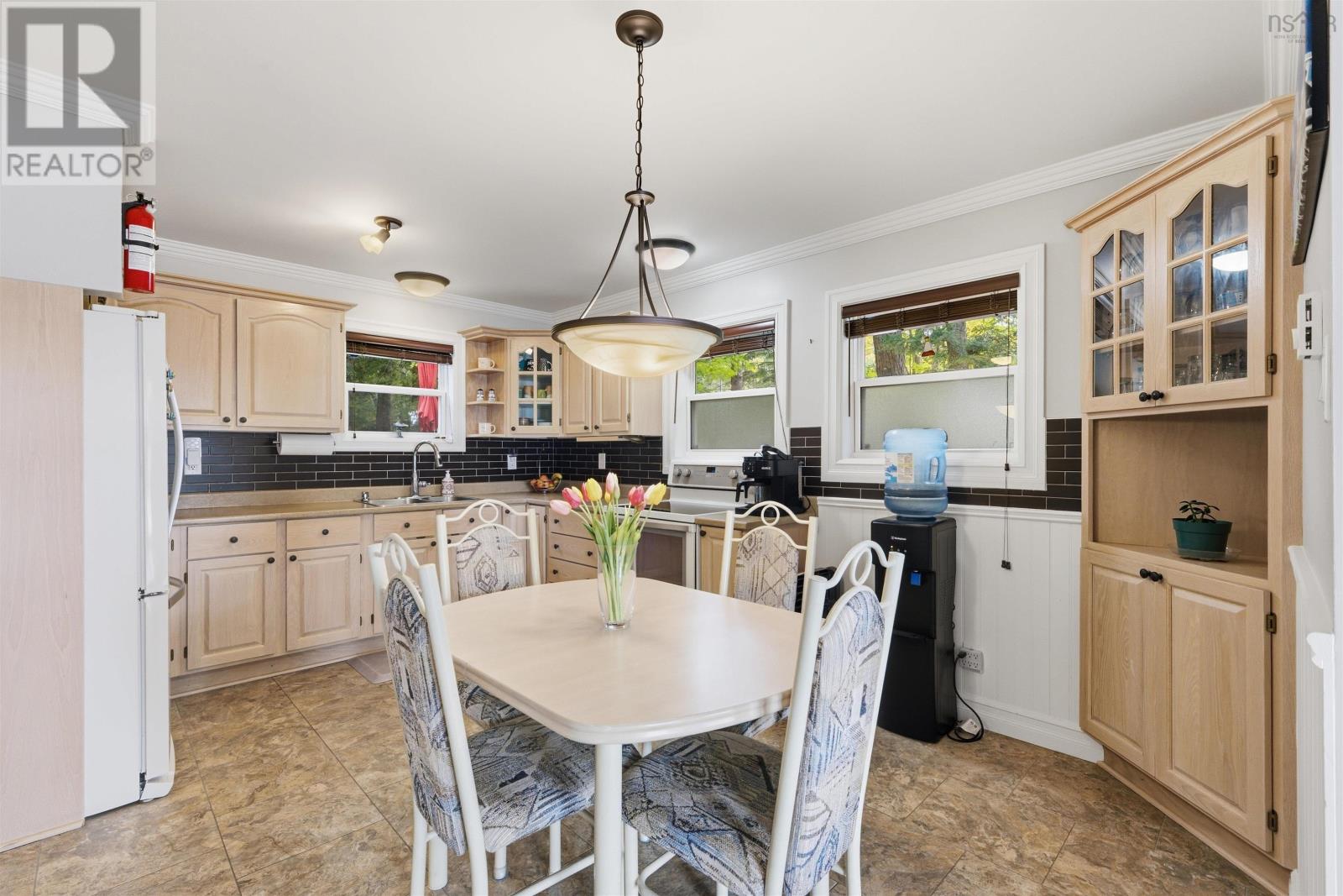 450 Lakeside Drive Property Photo 8