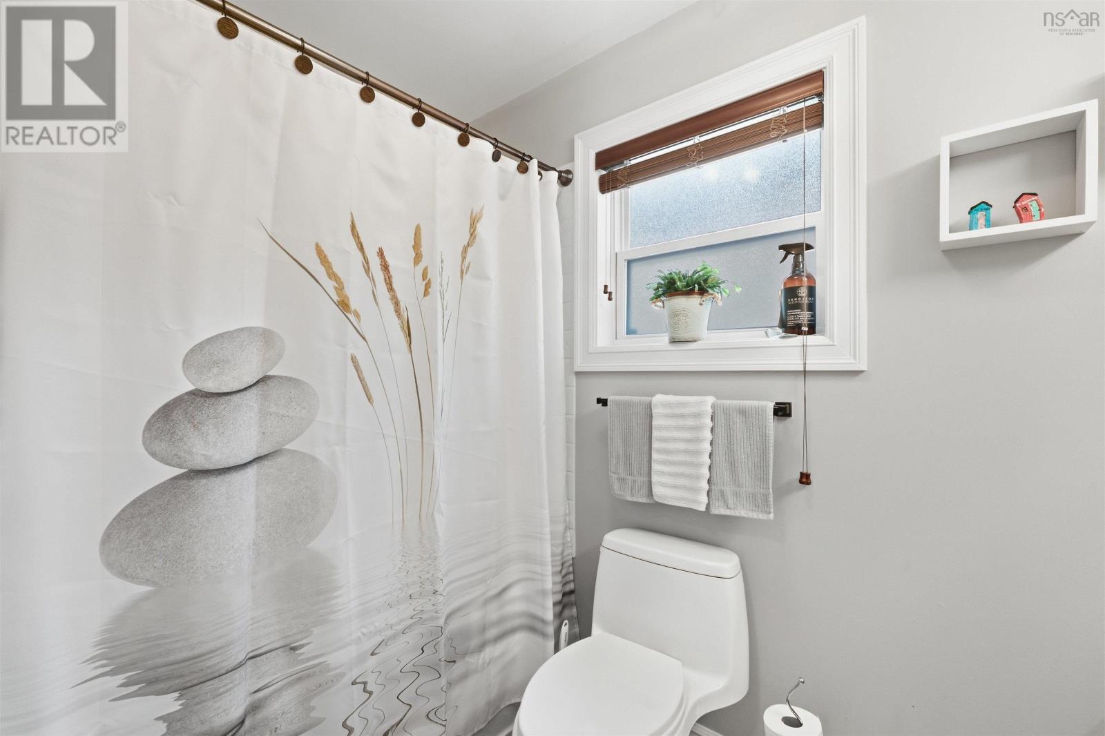 450 Lakeside Drive Property Photo 16