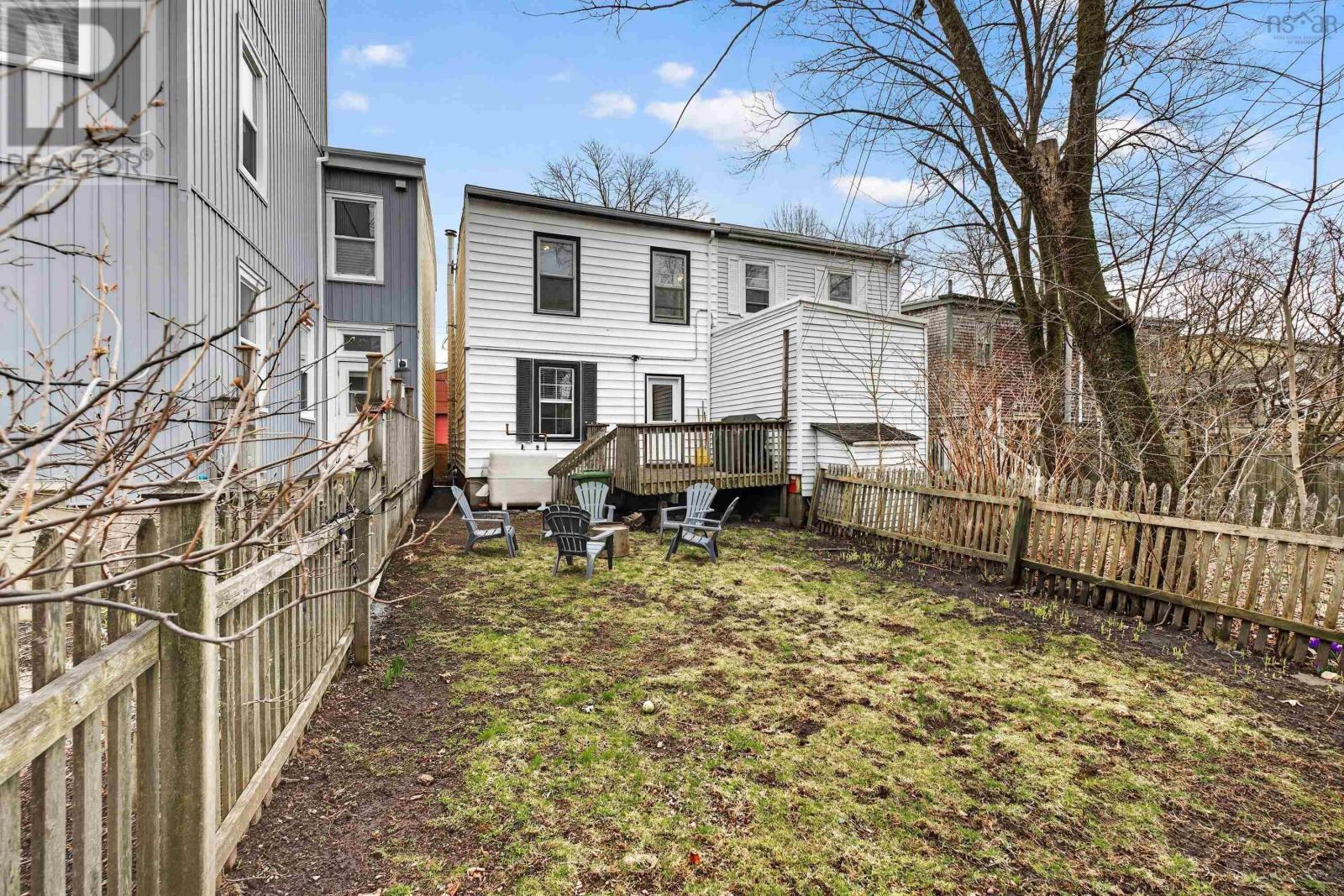 2490 John Street Property Photo 28