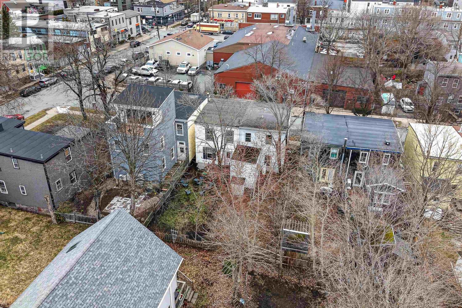 2490 John Street Property Photo 36